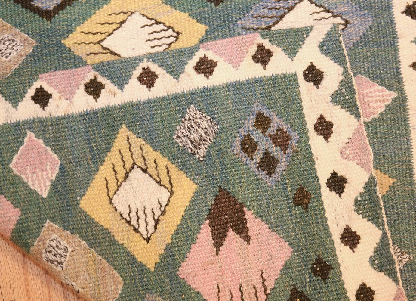 Beautiful vintage Scandinavian Swedish Marta Mass Fjetterstrom Knoppen Kilim, country of origin / rug type: Scandinavia, circa mid-20th century. Size: 1 ft 7 in x 3 ft (0.48 m x 0.91 m)

This beautiful vintage Scandinavian kilim by Marta Mass