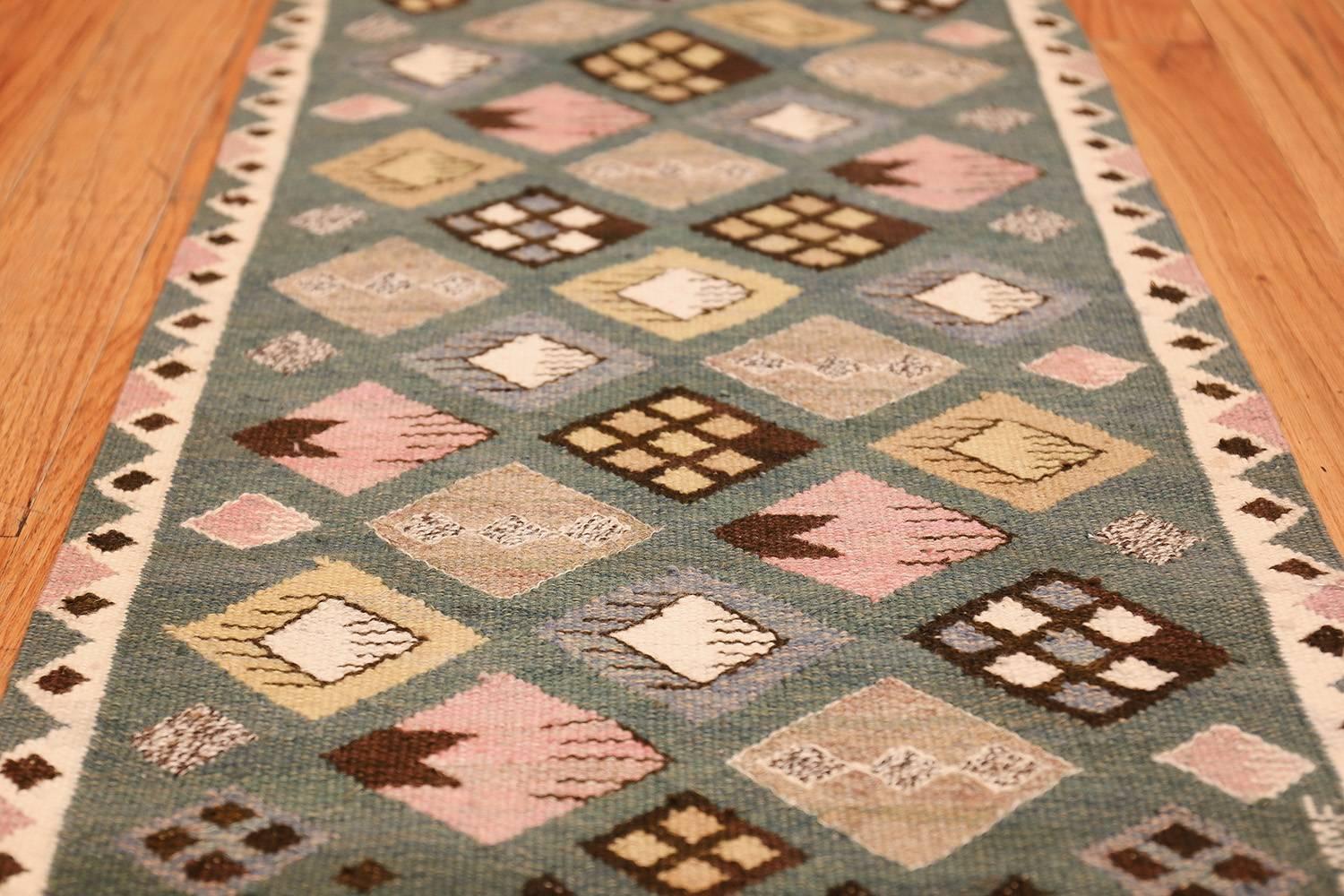 20th Century Vintage Scandinavian Swedish Marta Mass Fjetterstrom Knoppen Kilim. 