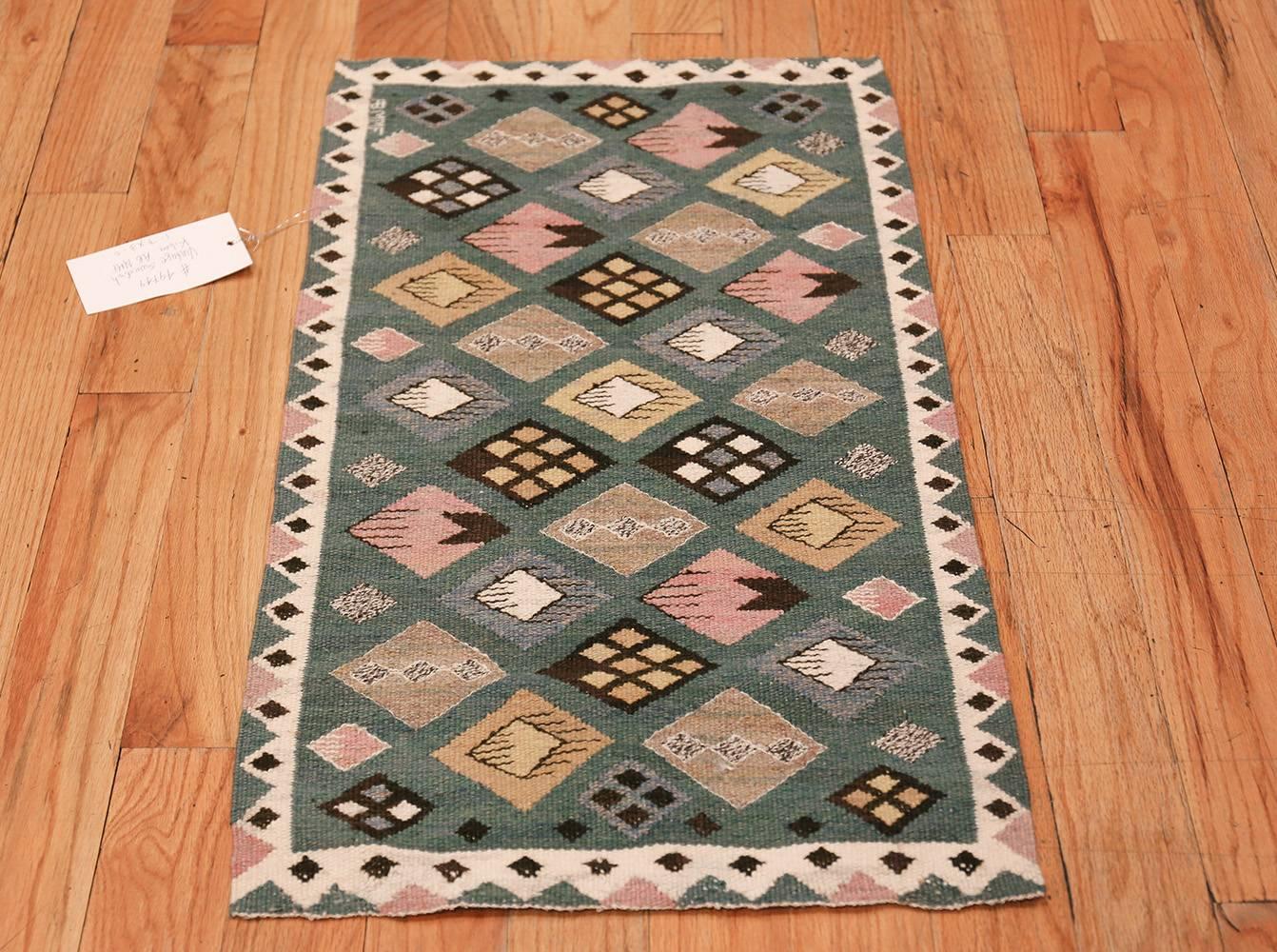 Wool Vintage Scandinavian Swedish Marta Mass Fjetterstrom Knoppen Kilim. 