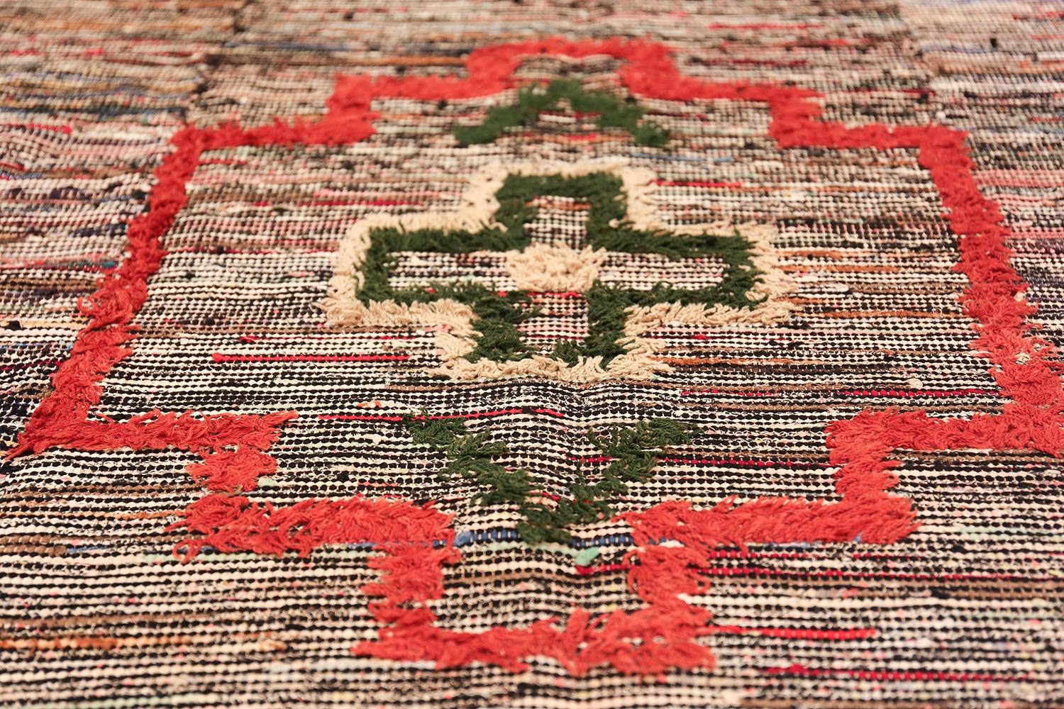Vintage Scandinavian Swedish Rug. 6 ft 4 in x 9 ft 4 in In Excellent Condition For Sale In New York, NY