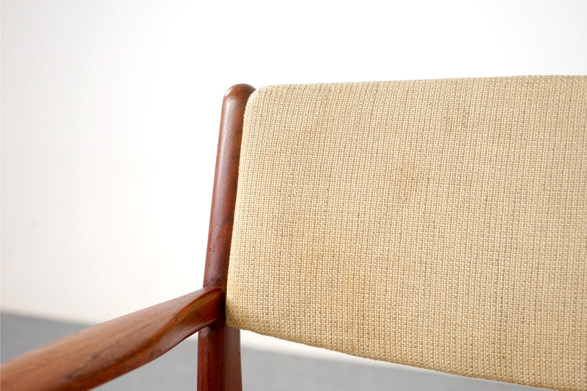 Vintage Scandinavian Teak Arm Chair  In Good Condition For Sale In VANCOUVER, CA