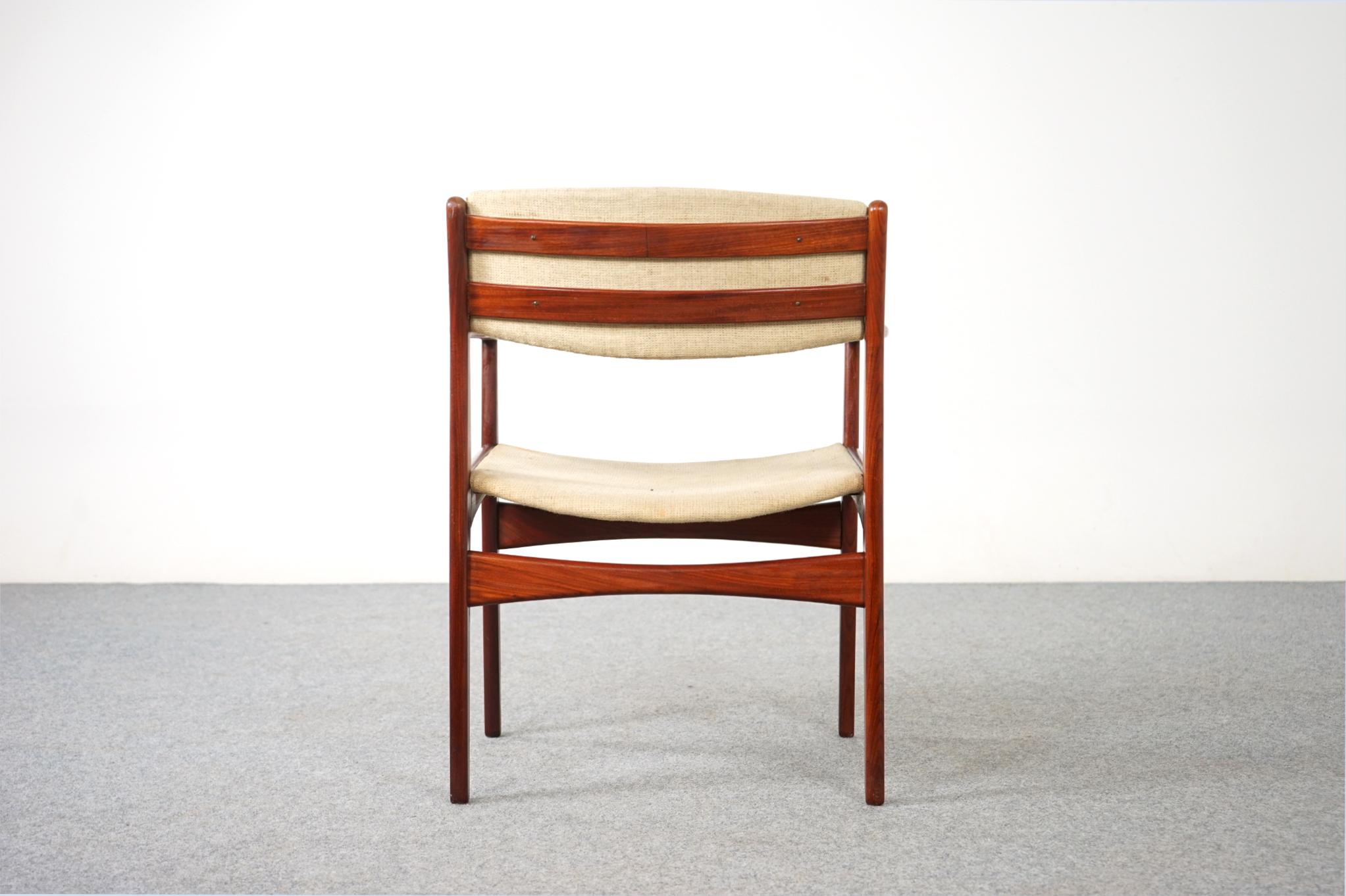 Vintage Scandinavian Teak Arm Chair  For Sale 2