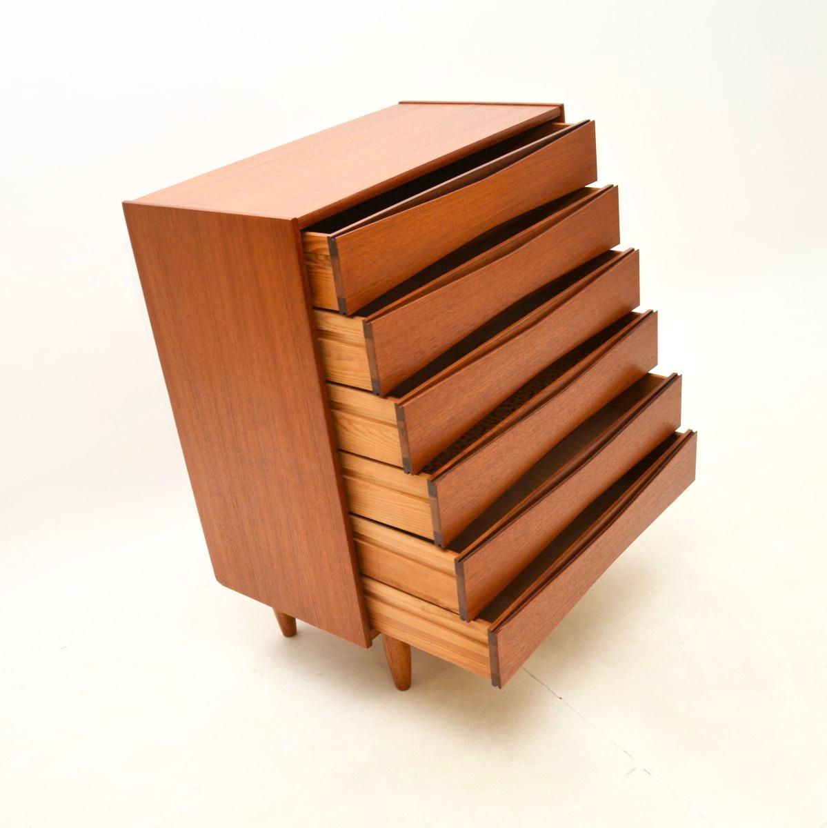 Mid-Century moderno Cassettiera scandinava vintage in teak di Skeie & Co in vendita
