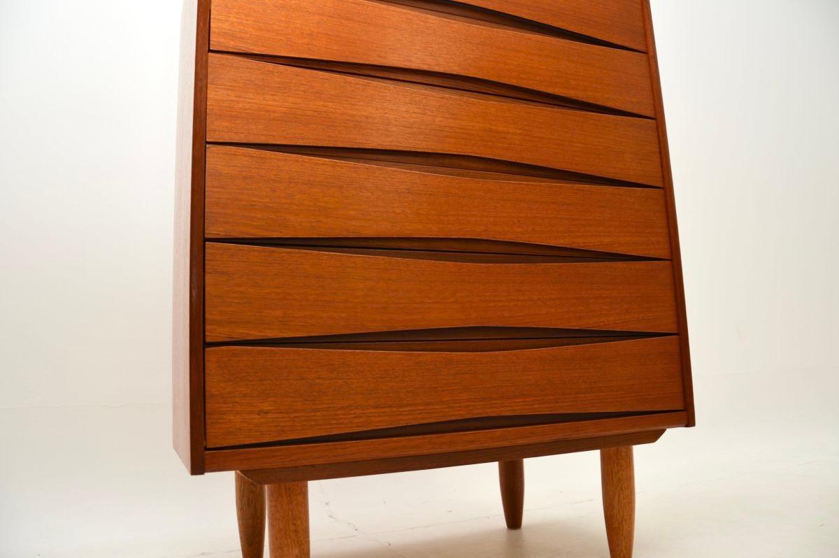 Teak Cassettiera scandinava vintage in teak di Skeie & Co in vendita