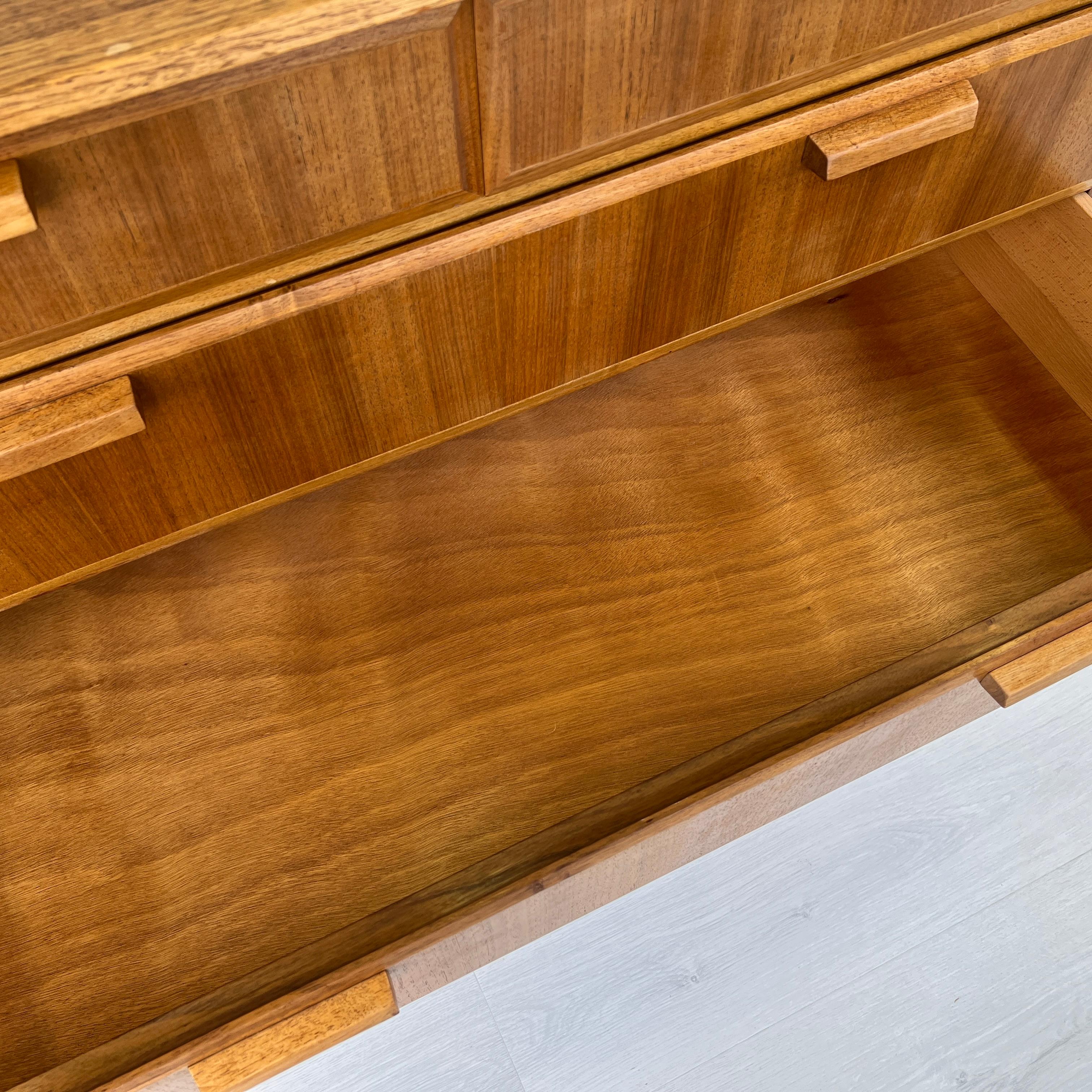 Commode scandinave vintage en teck en vente 4