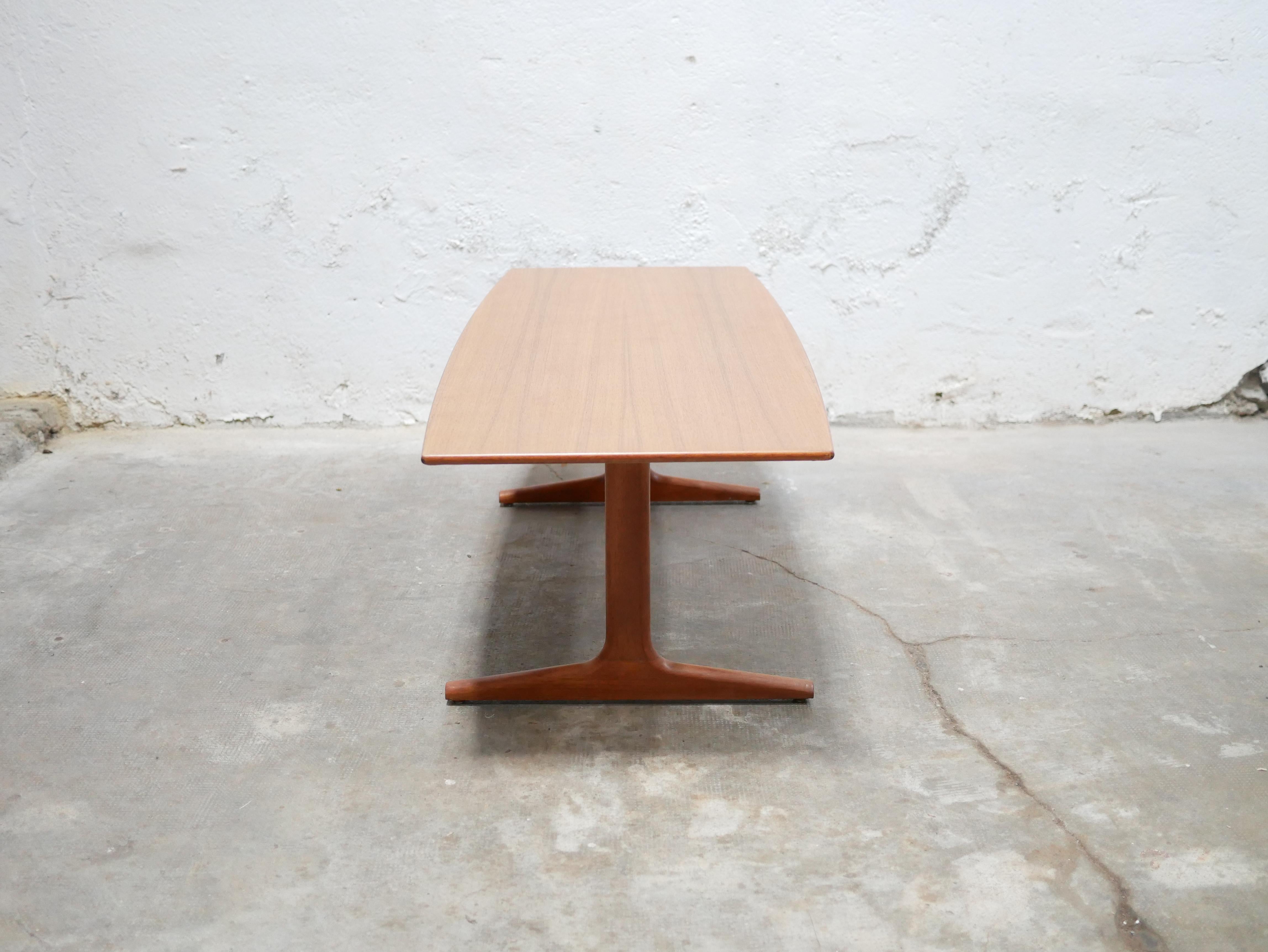 Table basse scandinave vintage en teck en vente 6