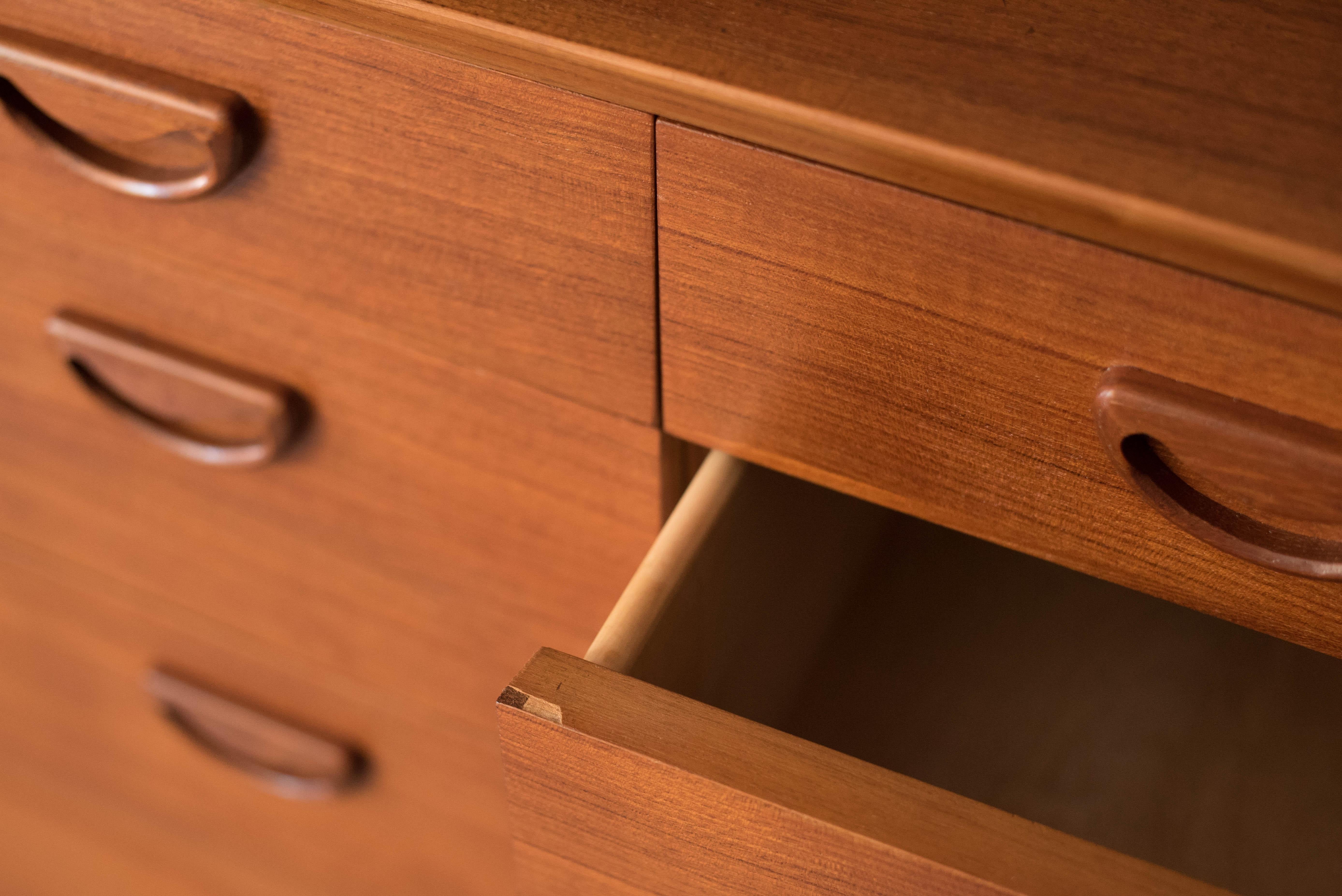 Vintage Scandinavian Teak Eight Drawer Double Dresser  7