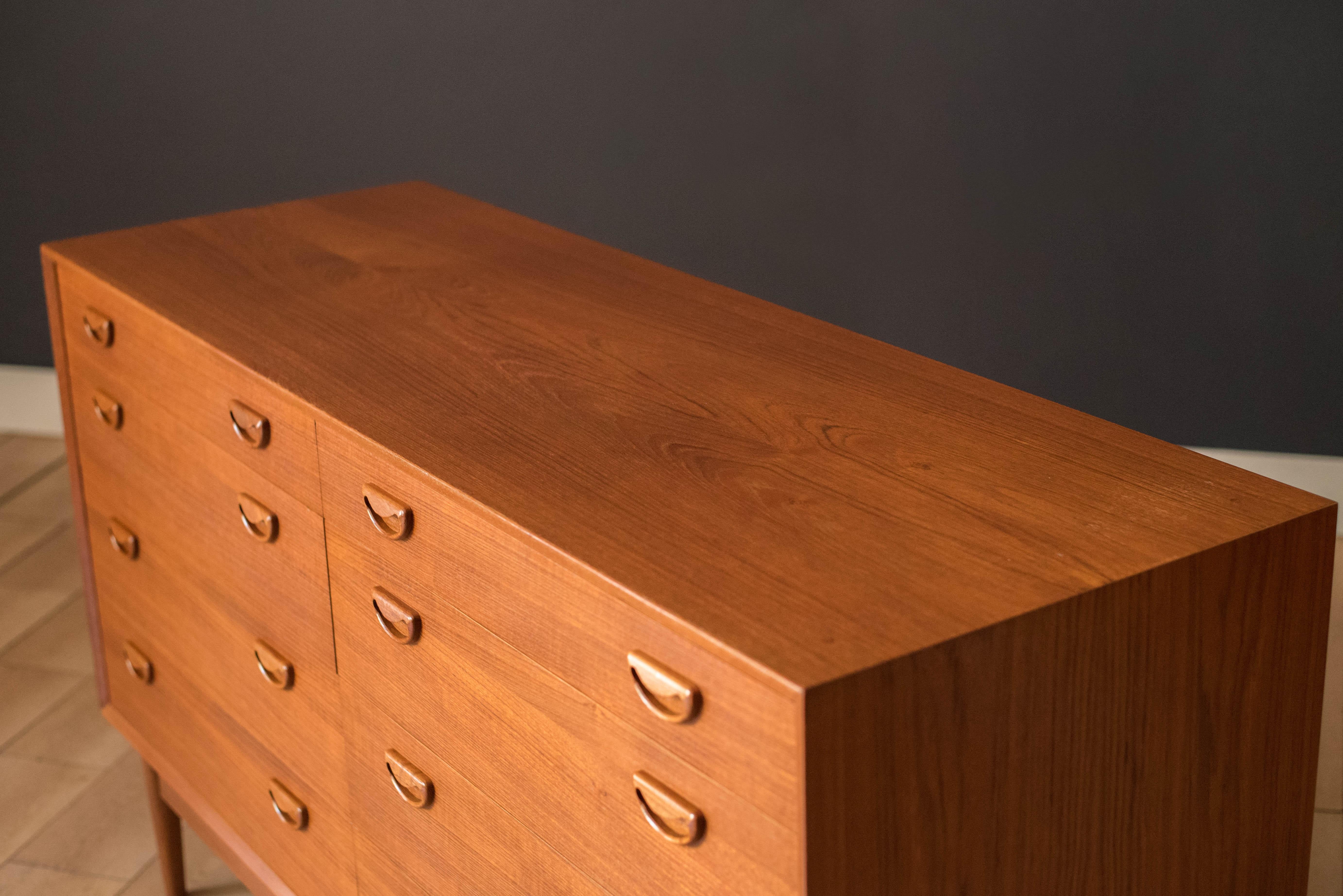 Mid-20th Century Vintage Scandinavian Teak Eight Drawer Double Dresser