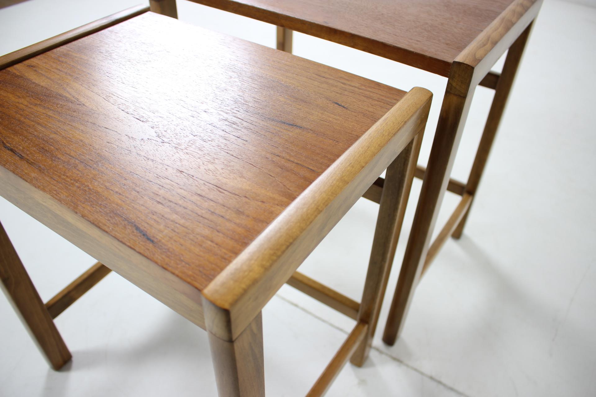 Vintage Scandinavian Teak Nesting Tables, 1960's In Good Condition For Sale In Praha, CZ