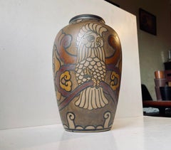 Jarrón escandinavo vintage de terracota con loro de L. Hjorth, años 40