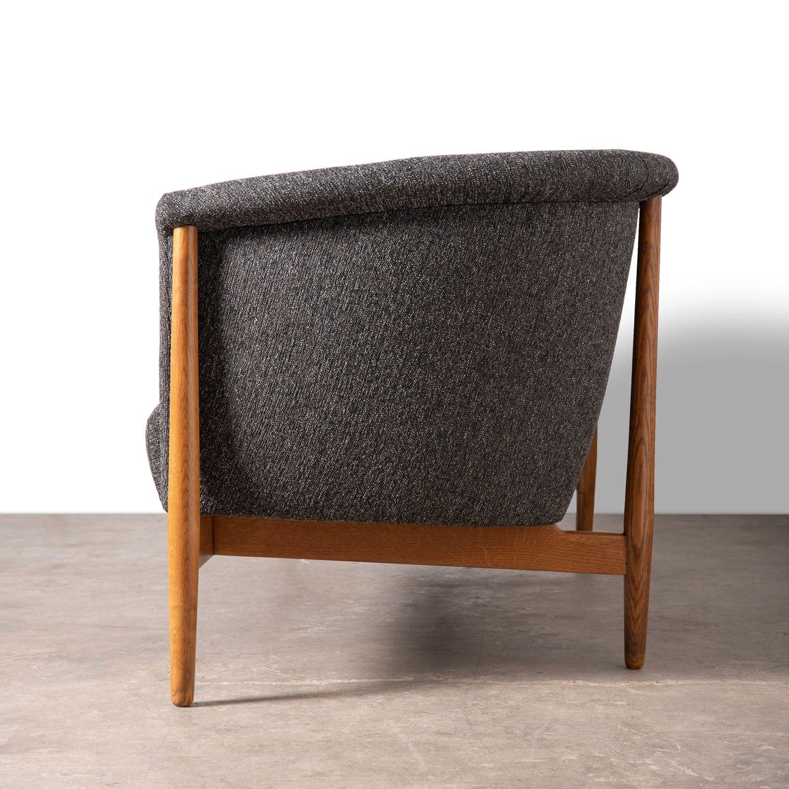 Danish Vintage Scandinavian 'Vita' Sofa Designed By Nanna Ditzel for Søren Willadsen For Sale
