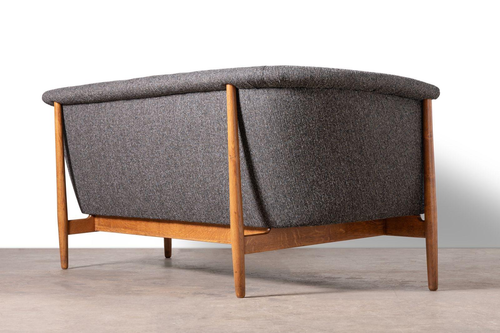 Oak Vintage Scandinavian 'Vita' Sofa Designed By Nanna Ditzel for Søren Willadsen For Sale