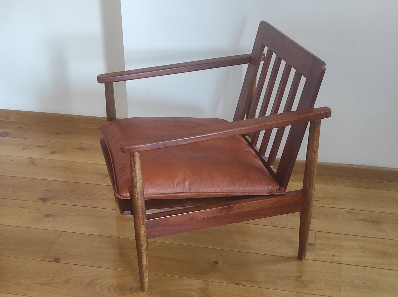 Vintage Scandinavian Walnut Longue Chair 1960s For Sale 2