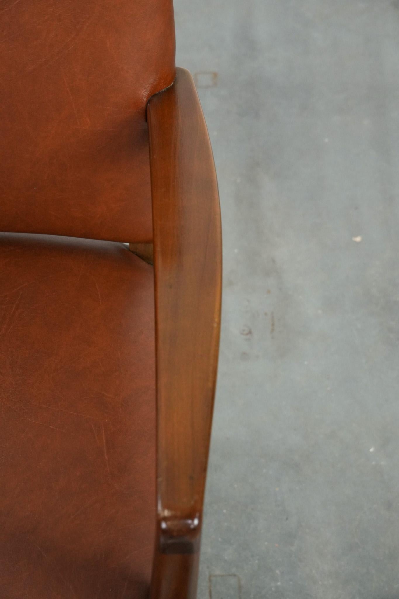 Vintage skandinavischen Holz und Kuhfell Seite / Schreibtisch / Stuhl aus den 60er / 70er Jahren im Angebot 1