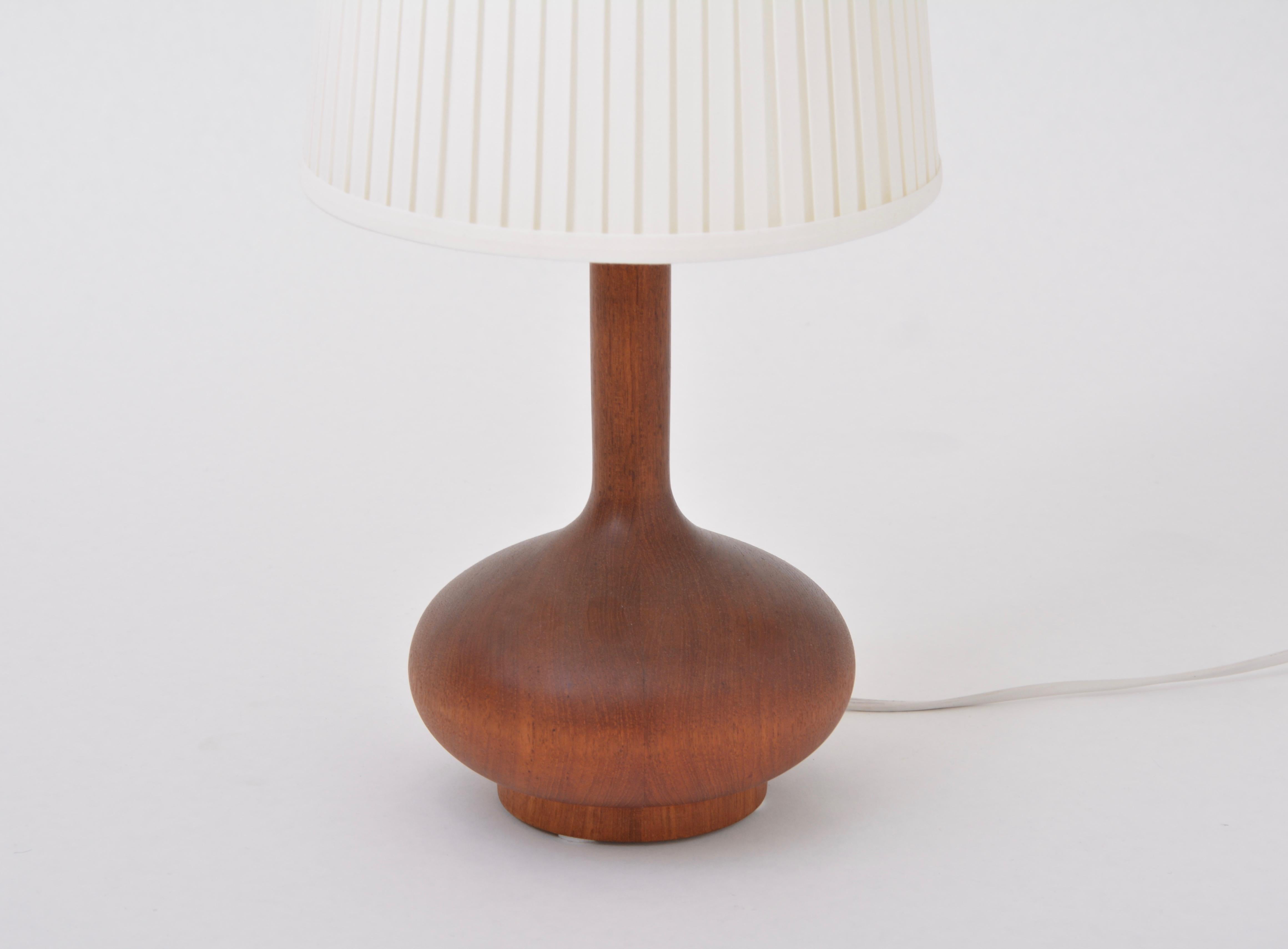 Mid-Century Modern Vintage Scandinavian Wooden Table Lamp, circa 1960s