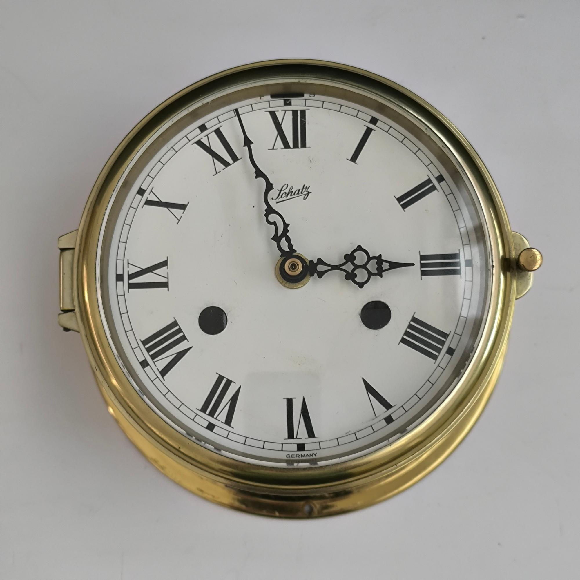 Orologio da parete in ottone Schatz Royal Mariner, Germania Ovest, alimentazione a batteria In condizioni ottime in vendita a Bochum, NRW
