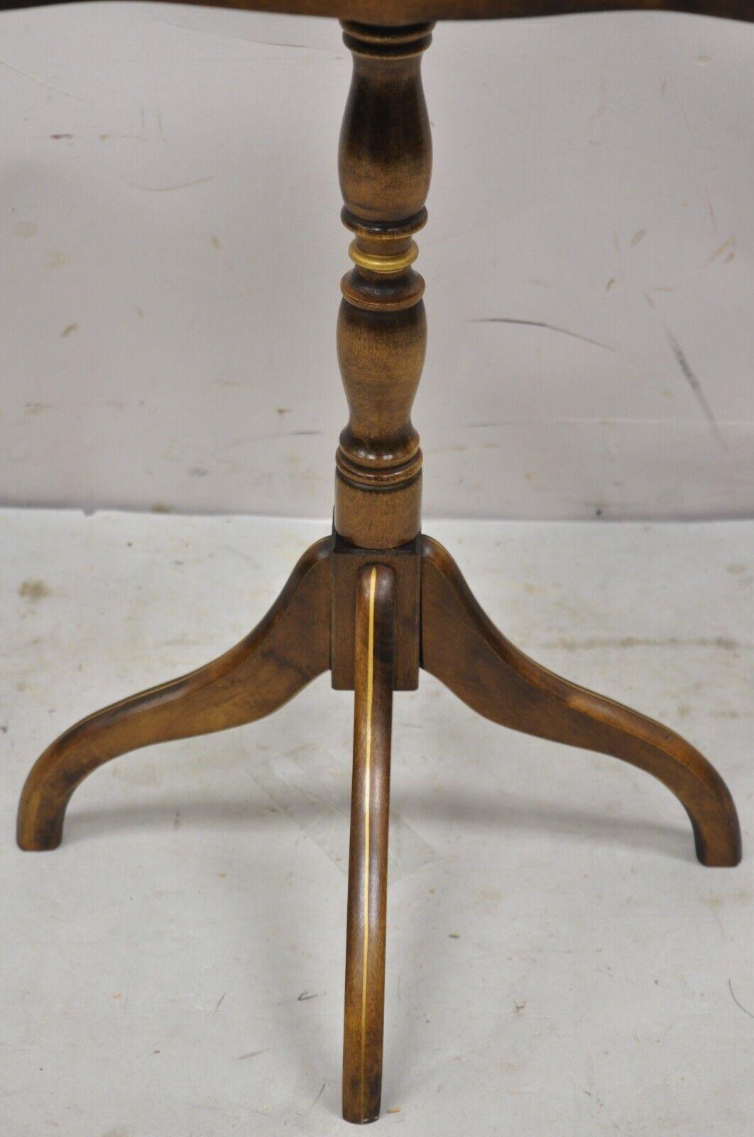 20th Century Vintage Scheibe Small Maple Wood Hitchcock Style Accent Side Table