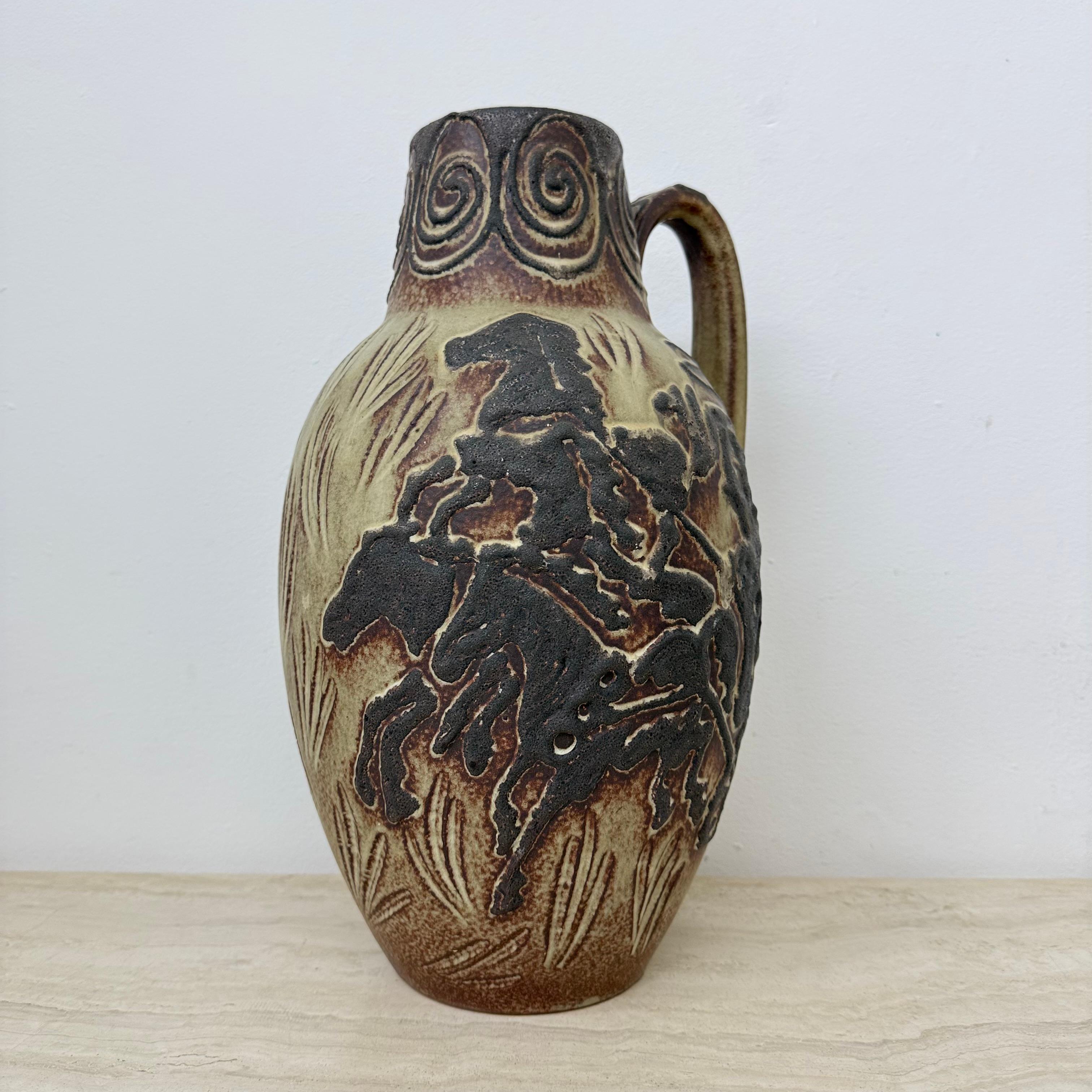 Vaso d'epoca Scheurich Germania Ovest con decorazione di cavalli, anni '70 in vendita 12