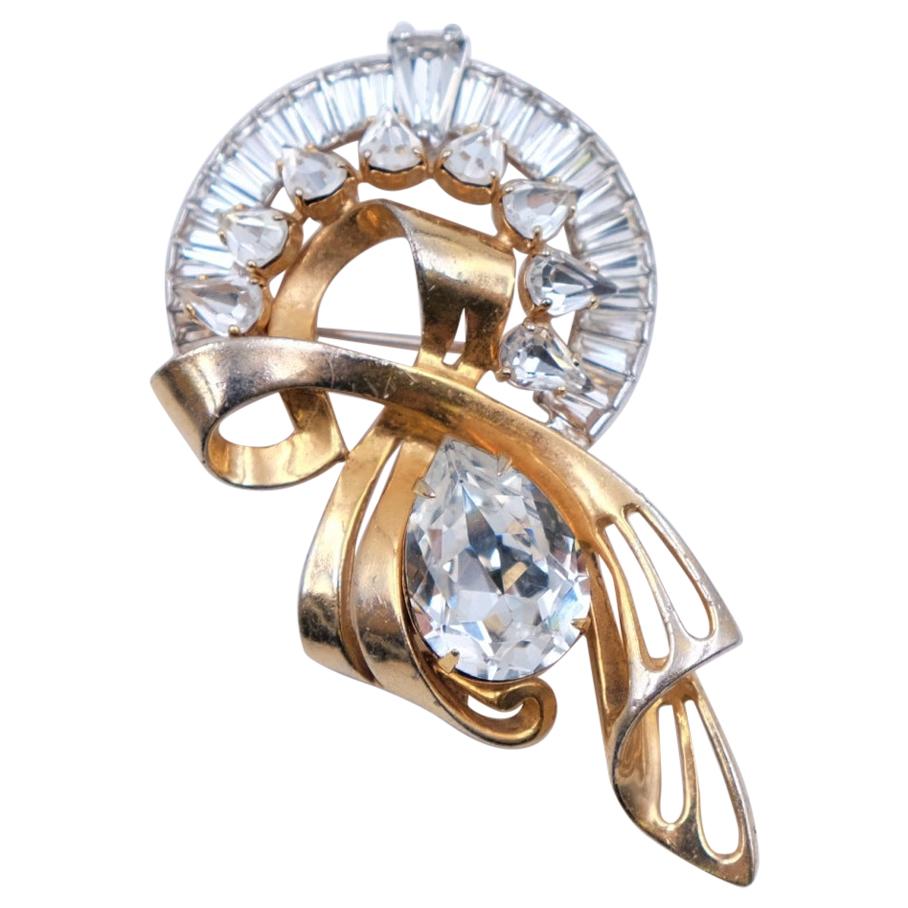 Vintage Schiaparelli Brooch With Rhinestones 1940s