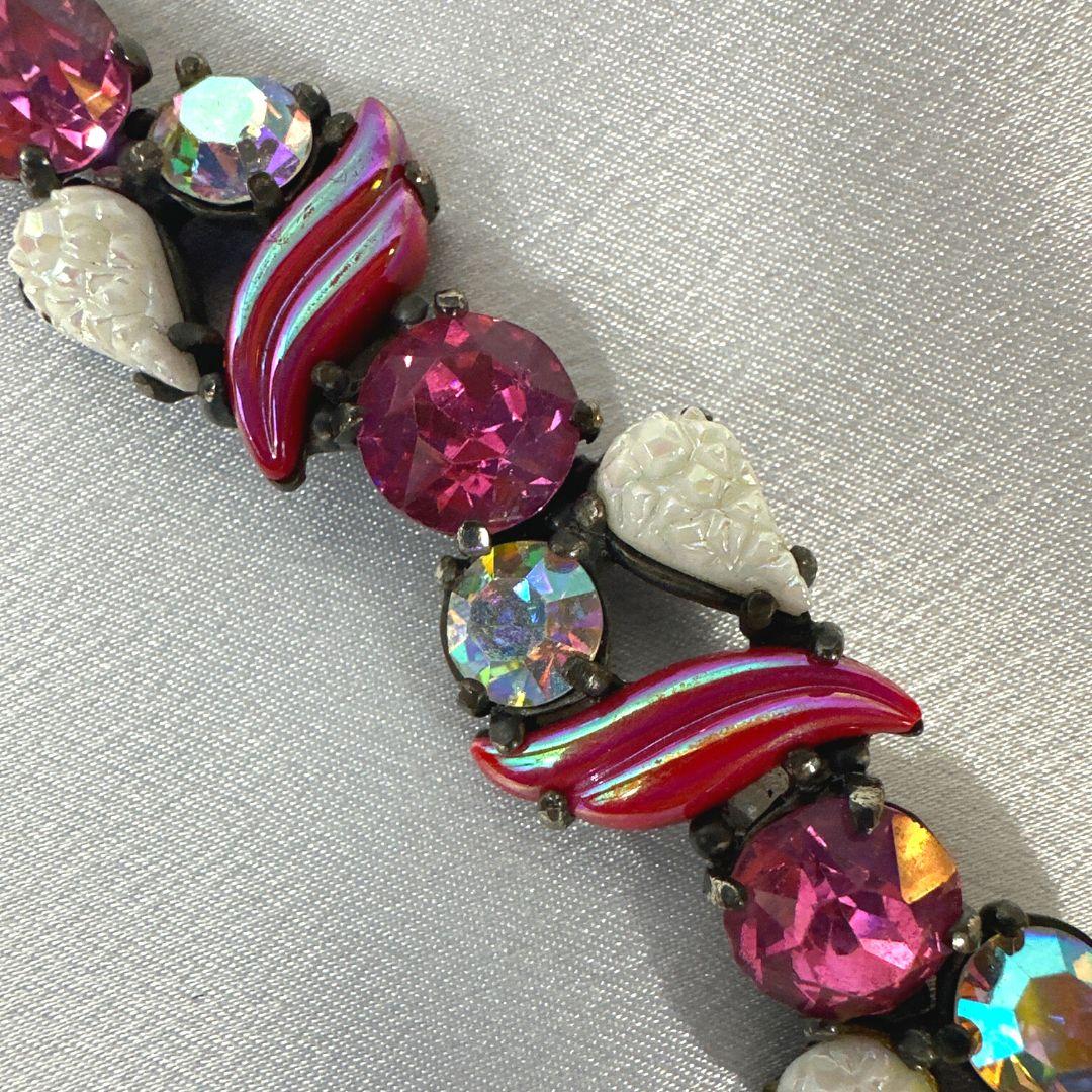 Vintage Schiaparelli Multi Farbe Glas und Strass Armband & Ohrringe Set Damen im Angebot