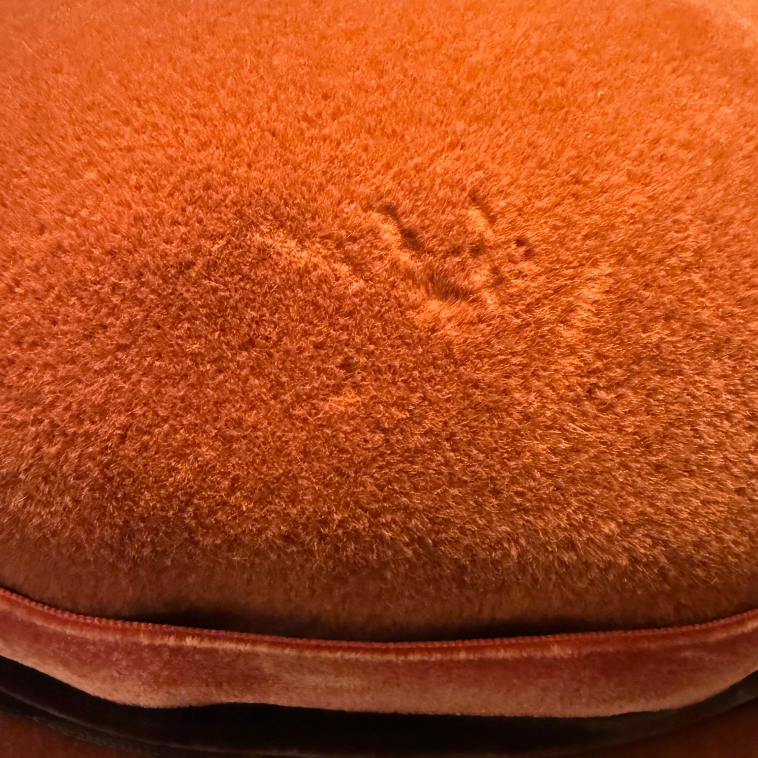 Cappello da cocktail in velluto anni '50 Schiaparelli Paris - Pom di piume e strass in vendita 3