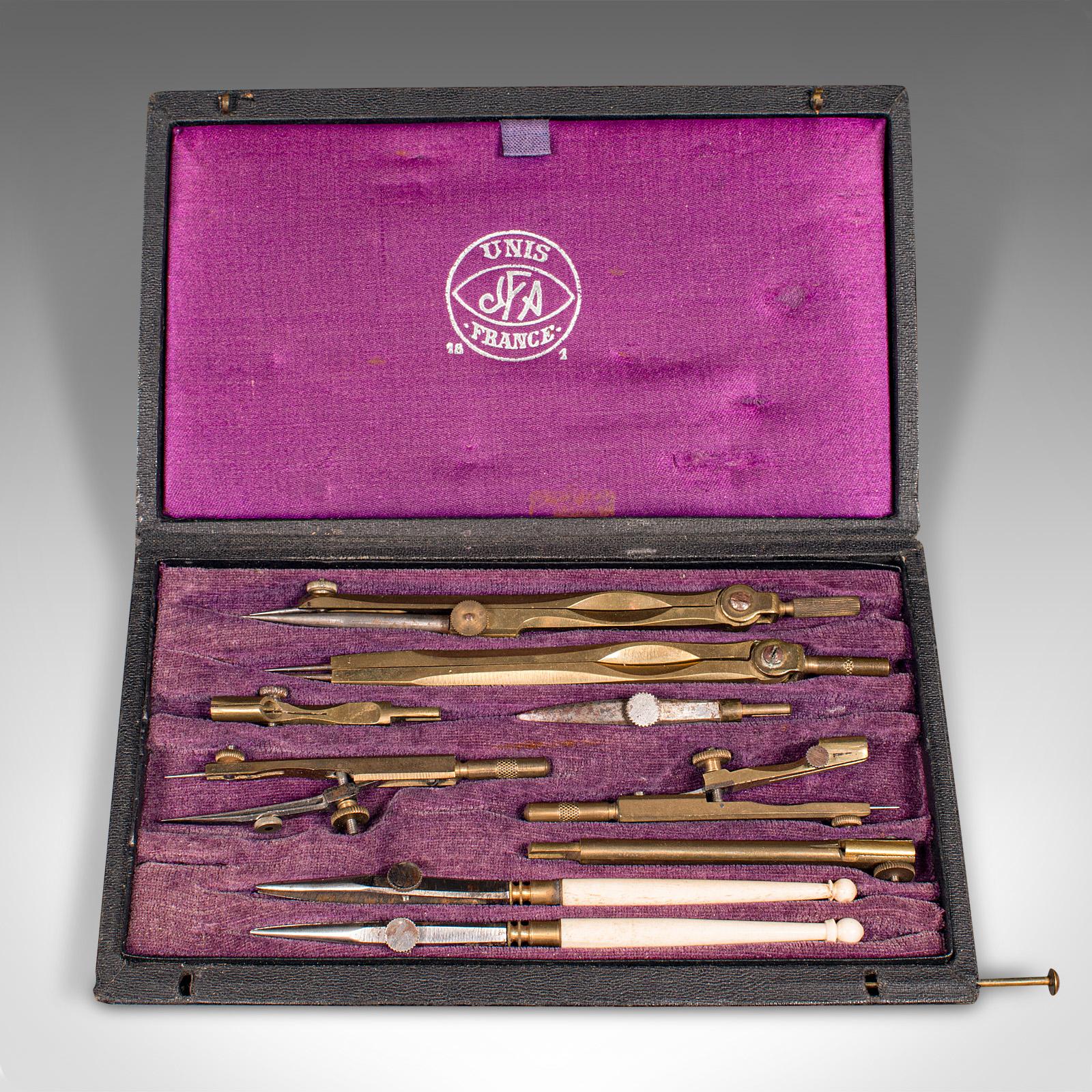 Vintage Scholar's Drawing Set, French, Brass, Draughtsman's Tools, Circa 1960 In Good Condition For Sale In Hele, Devon, GB