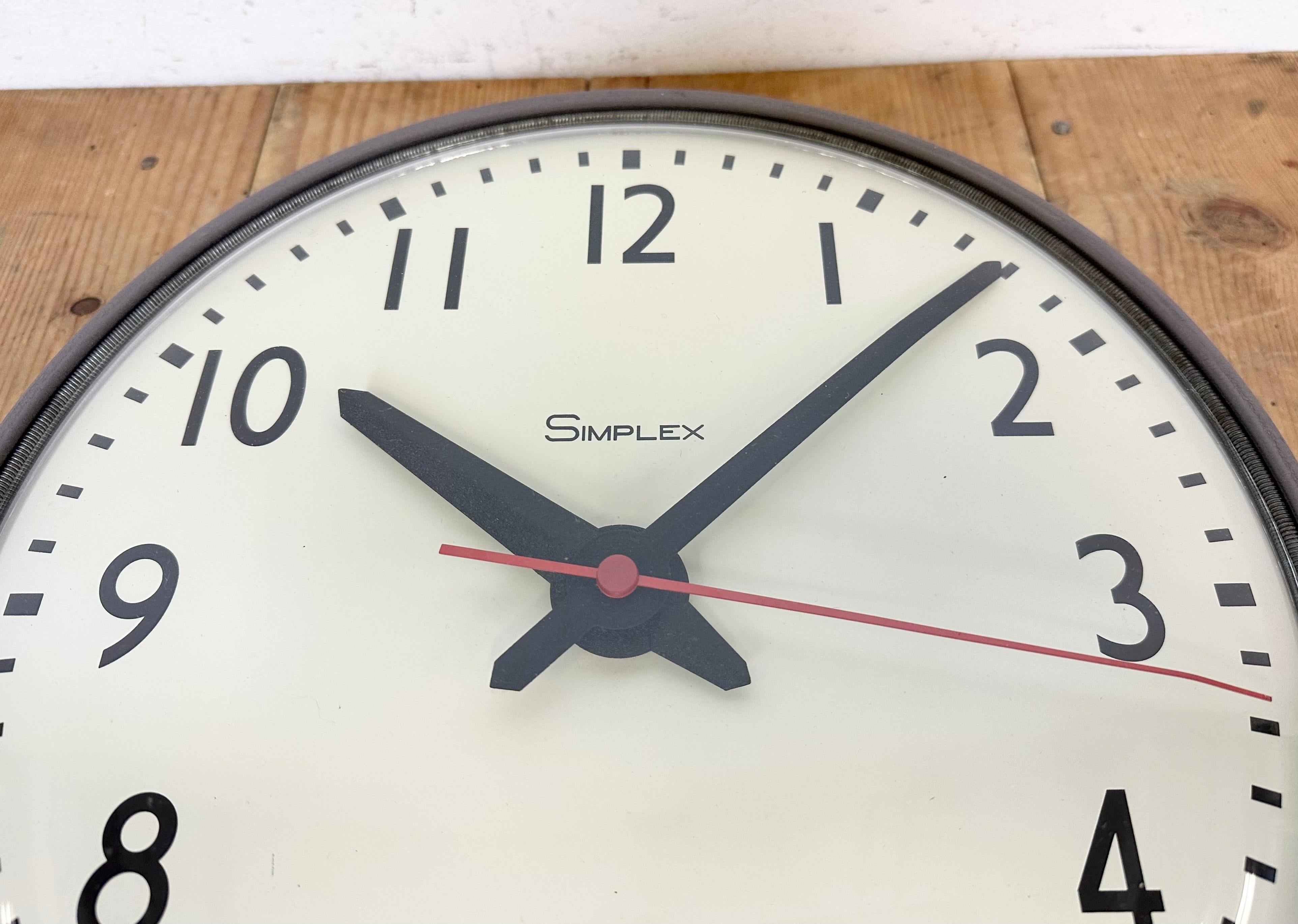 Horloge murale d'école vintage de Simplex, années 1970 3