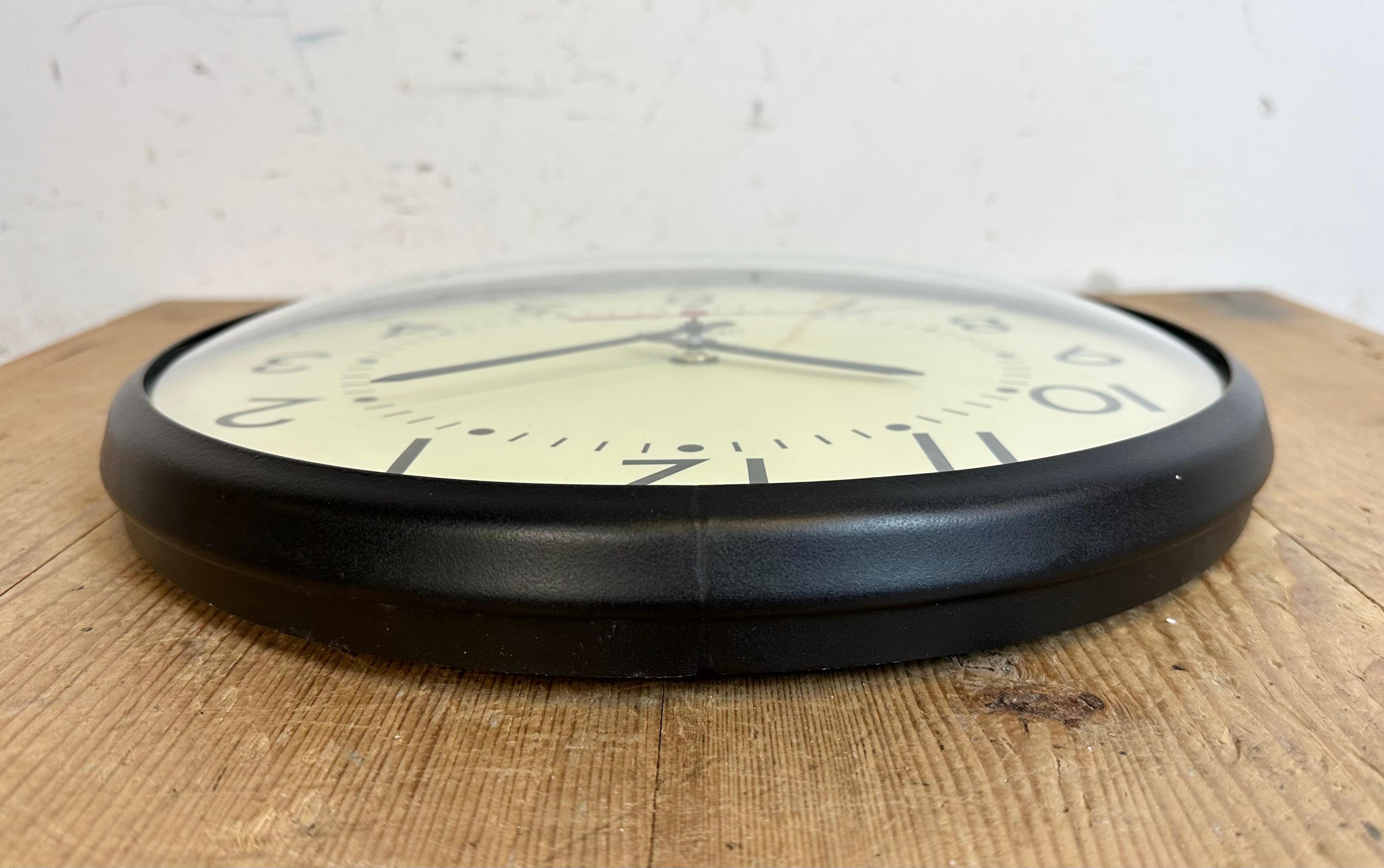 Vintage School Wall Clock from Standard Electric, 1980s 4