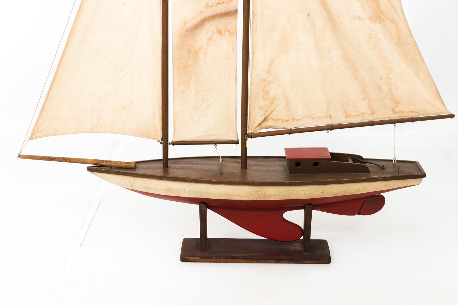 Vintage Schooner Sailboat Model, circa 1950s In Good Condition For Sale In Stamford, CT