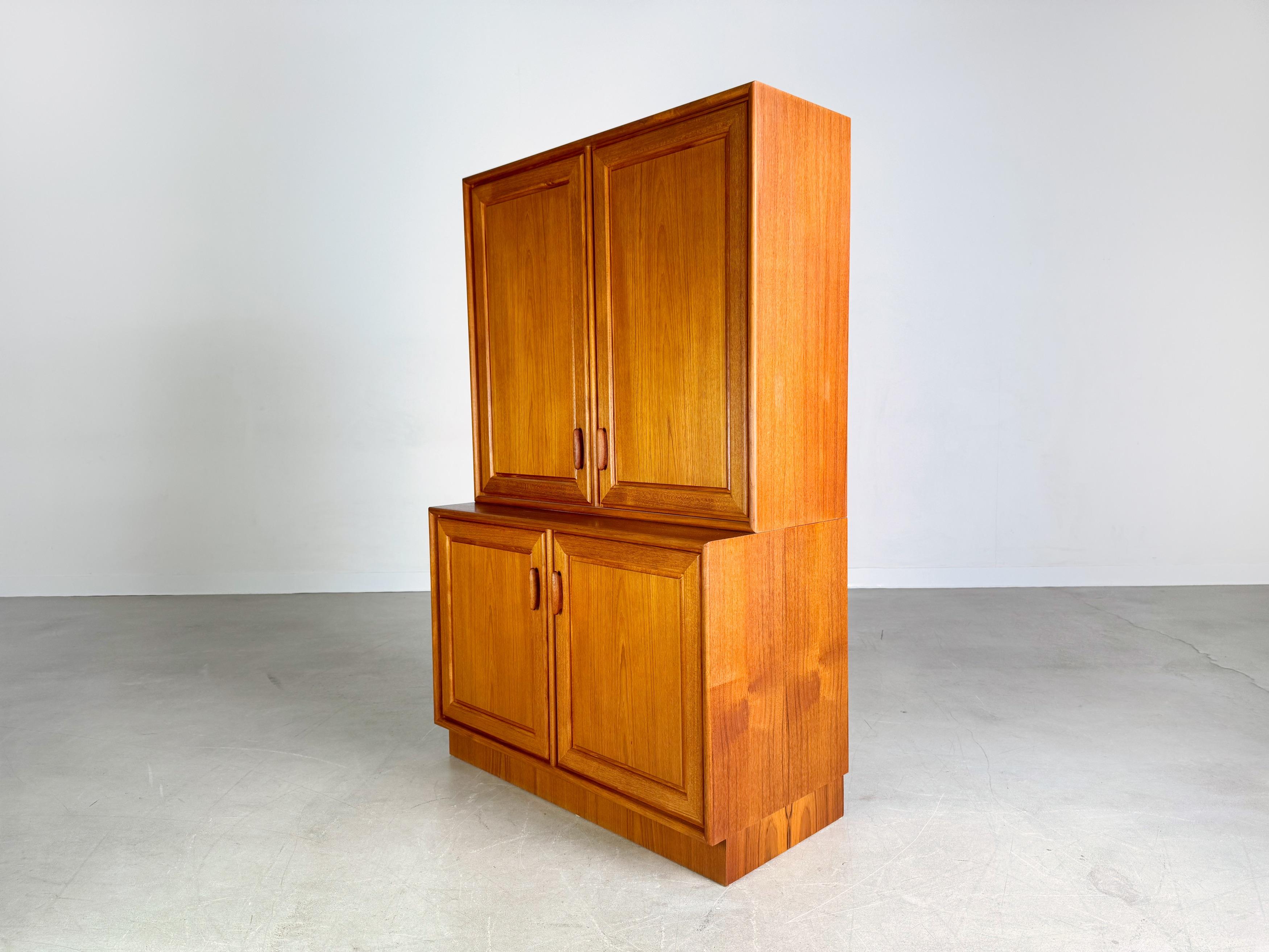 Vintage Schrank Midcentury Heinrich Riestenpatt RT Möbel Kommode Teak in vendita 4