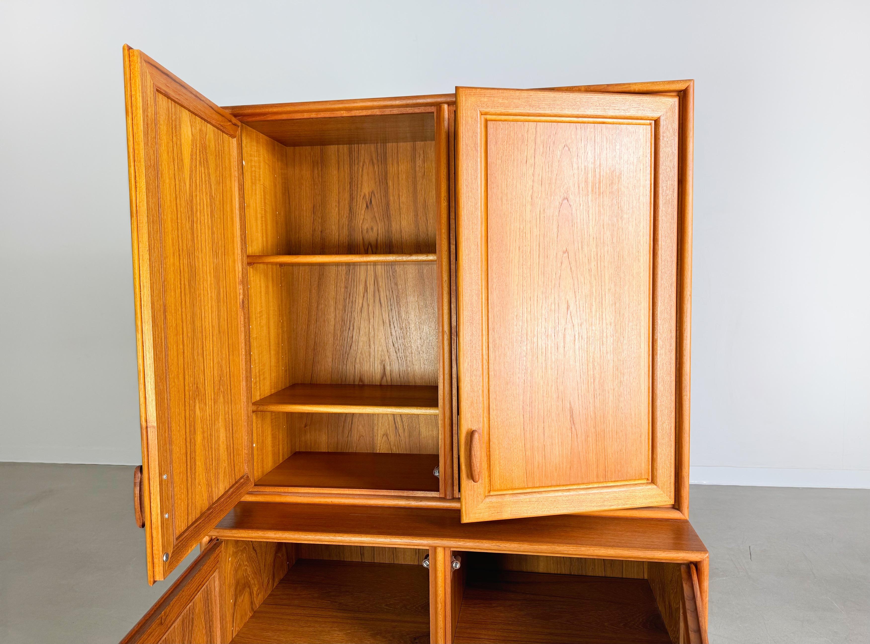 Vintage Schrank Midcentury Heinrich Riestenpatt RT Möbel Kommode Teak in vendita 2