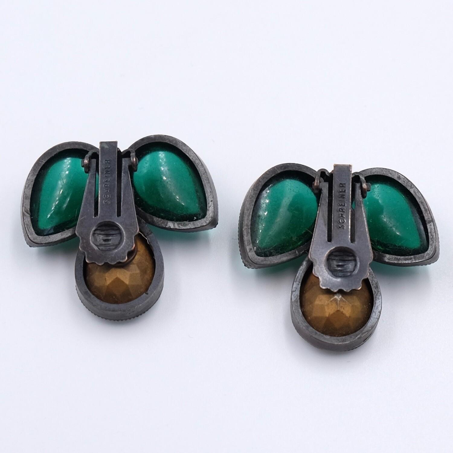 Vintage Schreiner Green Clip-on Earrings 1960's In Good Condition In Austin, TX