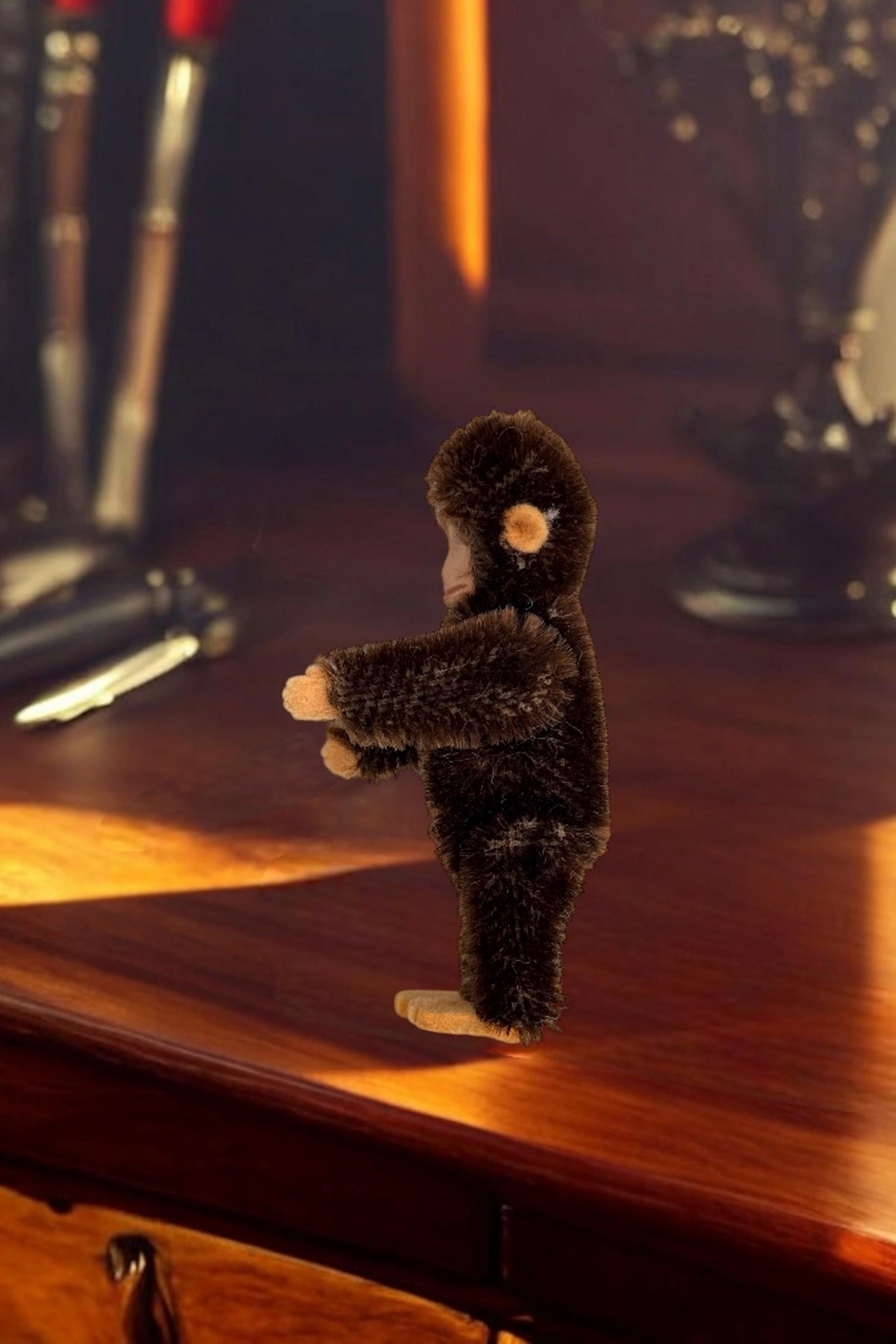 Miniatura Schuco in mohair con faccia di metallo, giocattolo Germania anni '50 in vendita 4