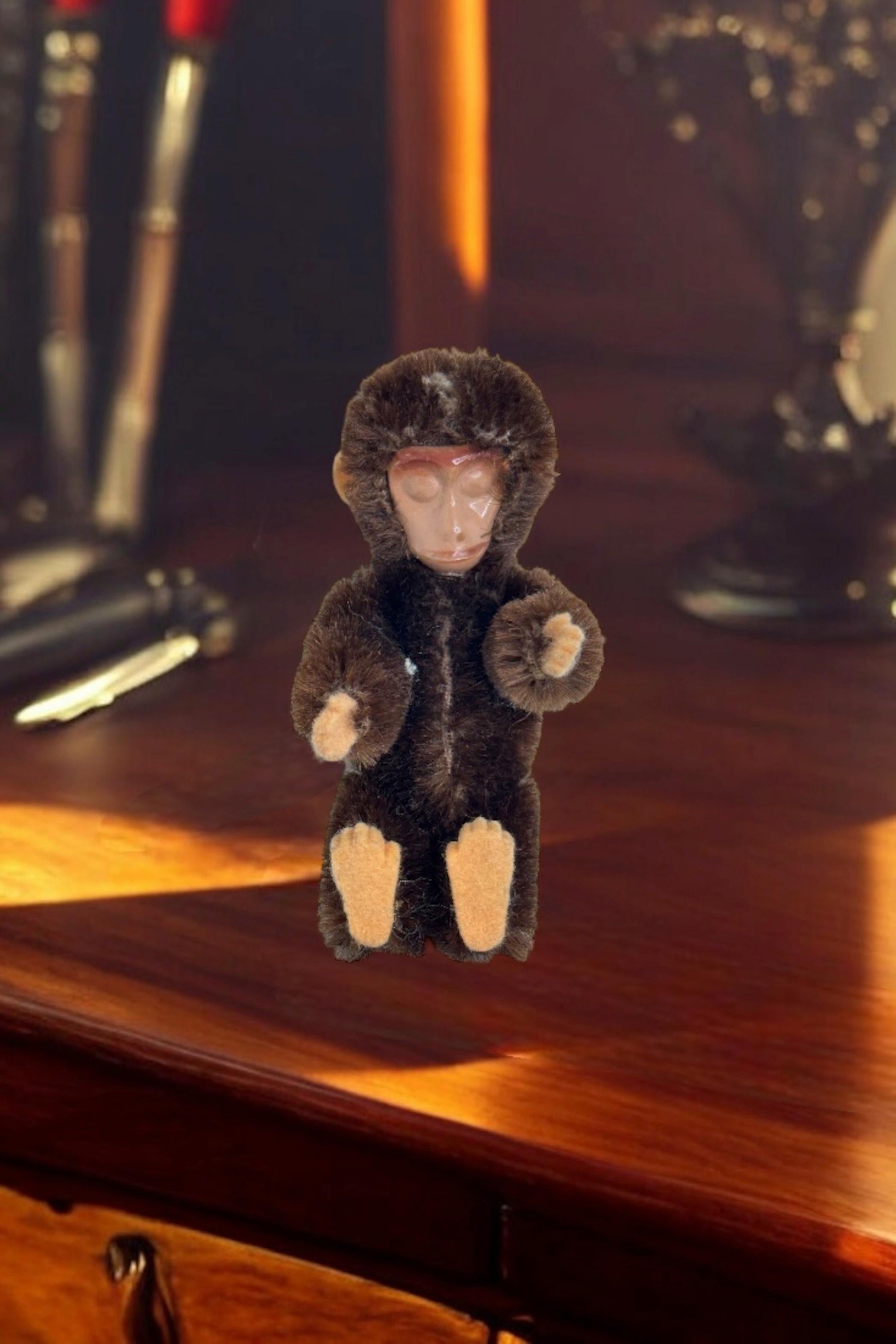 Miniatura Schuco in mohair con faccia di metallo, giocattolo Germania anni '50 in vendita 7