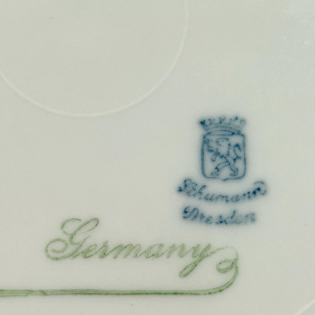 Porcelaine Bol à festons réticulé en porcelaine vintage Schumann Dresden à motifs floraux en vente