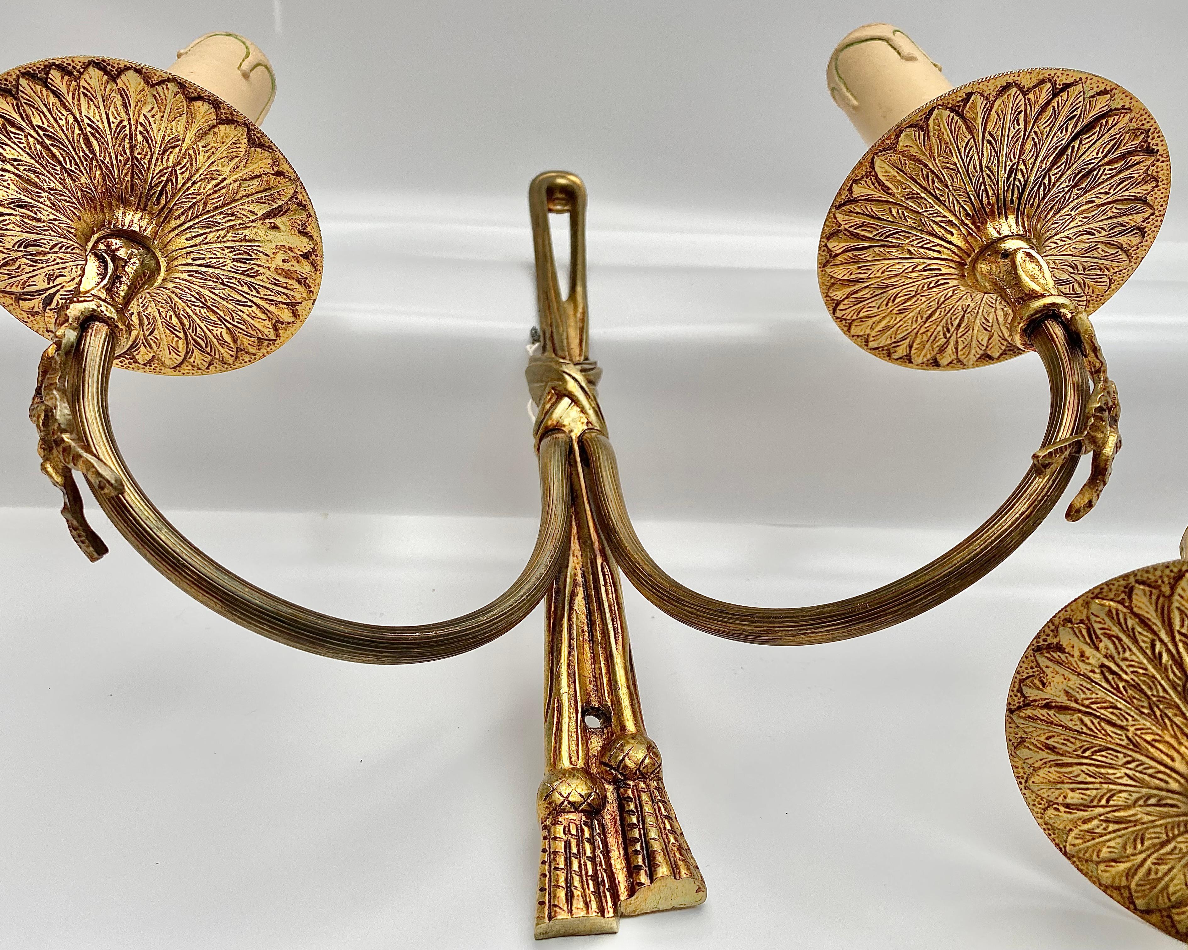 Francese Set di luci francesi d'epoca in ottone e bronzo a doppia luce in vendita