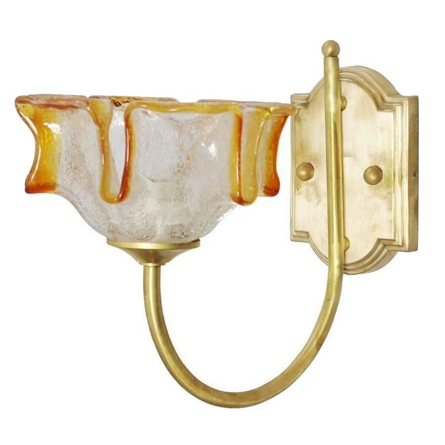 Original Vintage-Wandleuchten mit klaren und bernsteinfarbenen Murano-Gläsern mundgeblasen in Graniglia-Technik, um eine körnige Textur zu geben und ähneln einer schönen Kerze Design-Stück auf massiven Messing-Rückplatten montiert, hergestellt in