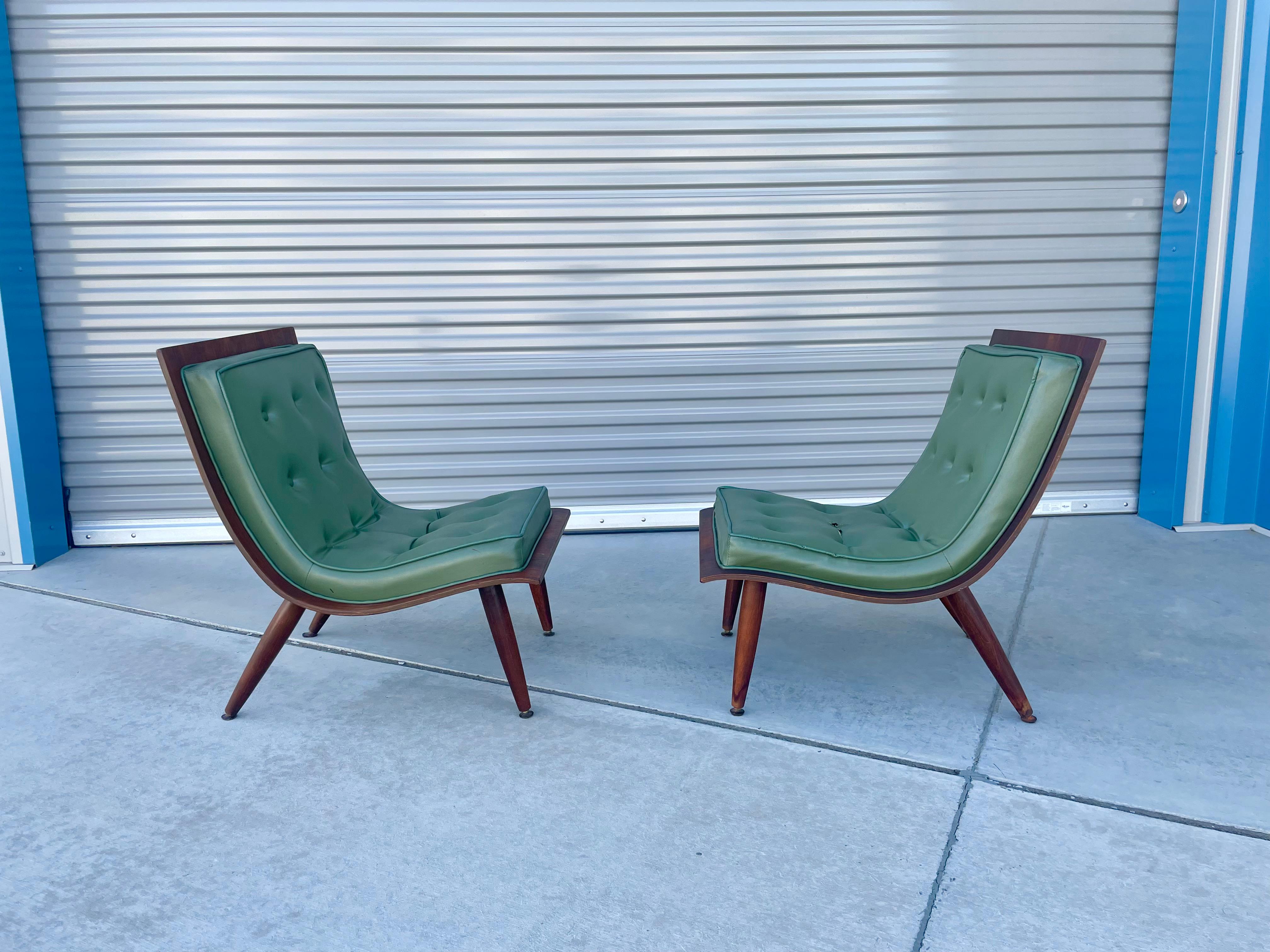 Mid-Century Modern Vintage Scoop Lounge Chairs by Carter Brothers For Sale