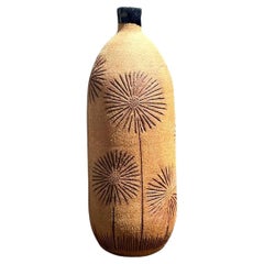 Vaso d'epoca in ceramica Studio Pottery con scotennatura floreale