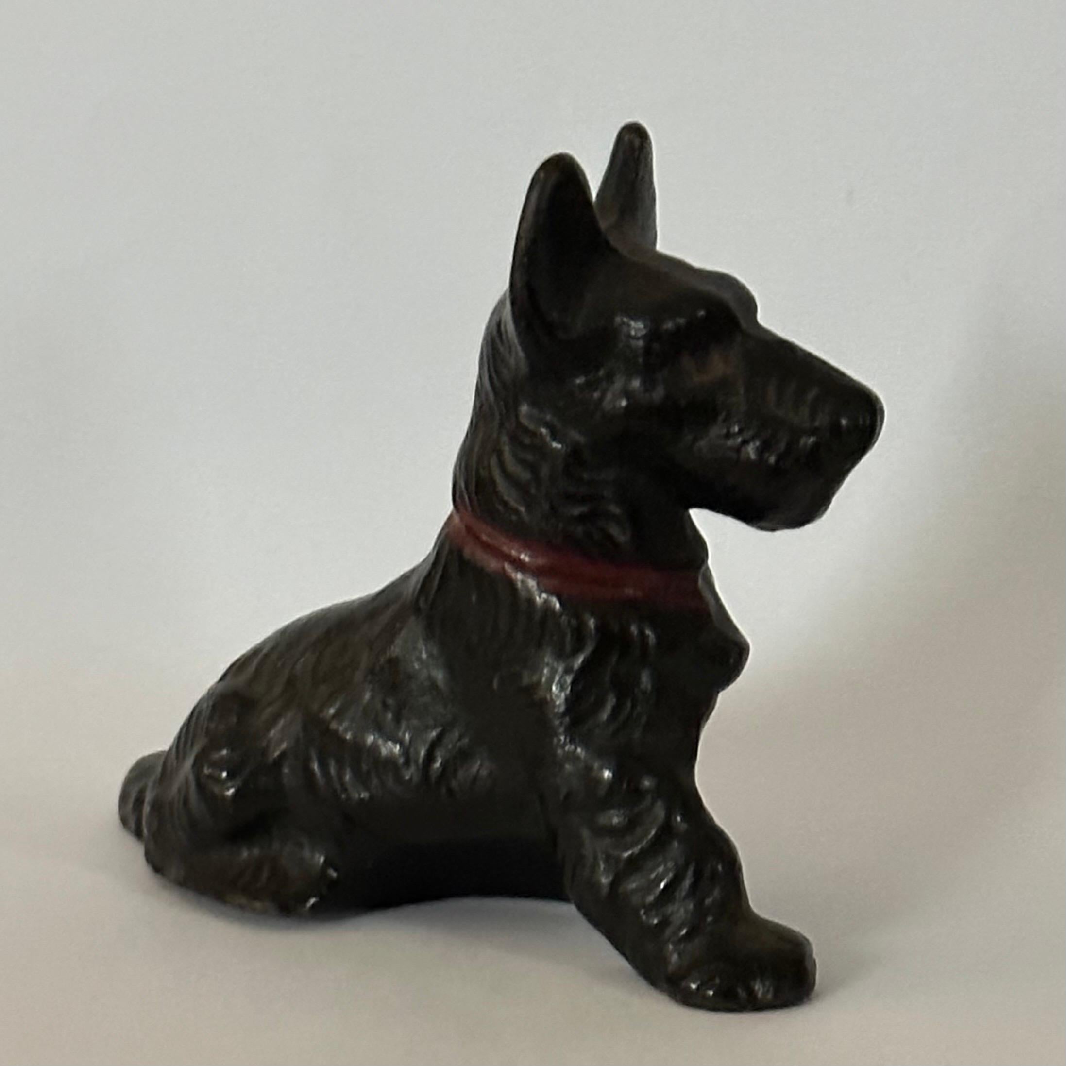American Vintage Scottie Dog Cast Iron Paperweight For Sale