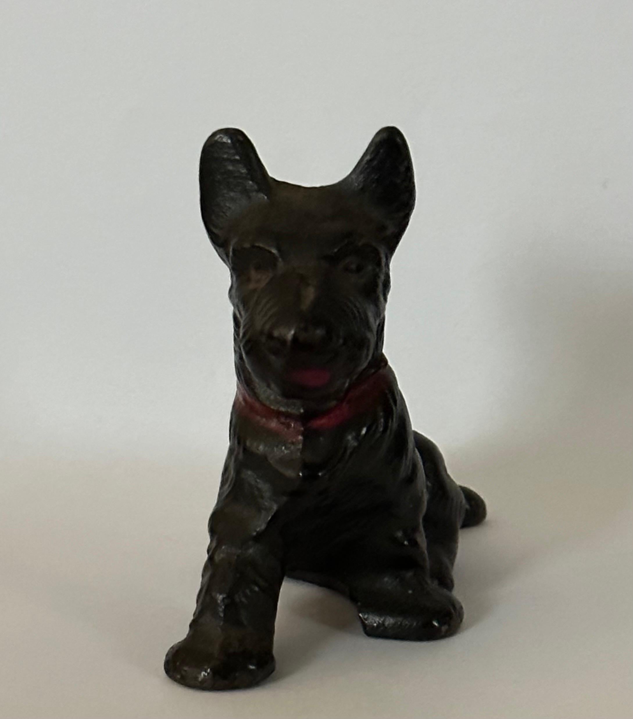 Vintage Scottie Dog Cast Iron Paperweight In Good Condition For Sale In San Diego, CA