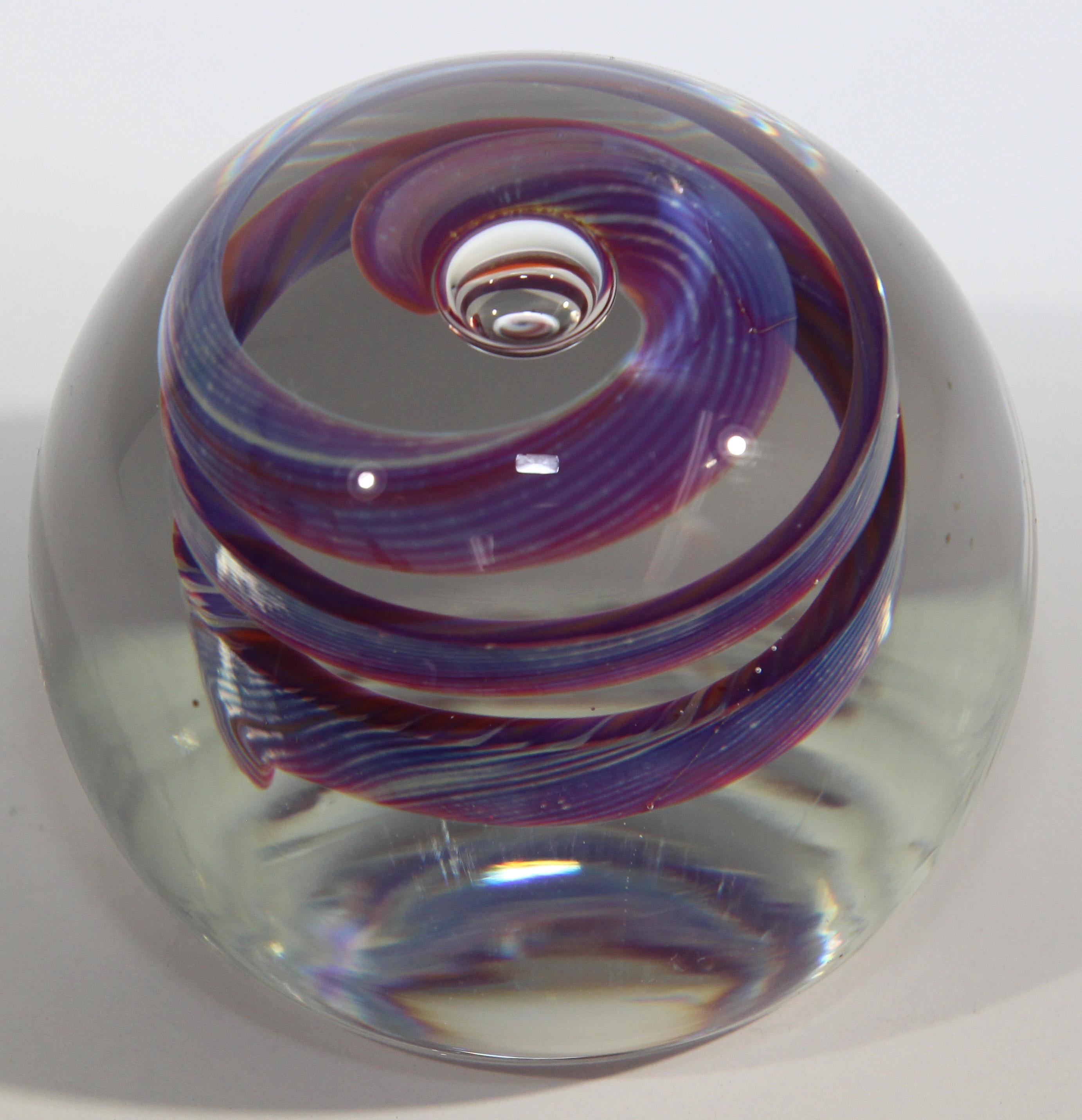 Vintage Scottish Art Glass Abstract Design Paper Weight 1999 In Good Condition In North Hollywood, CA