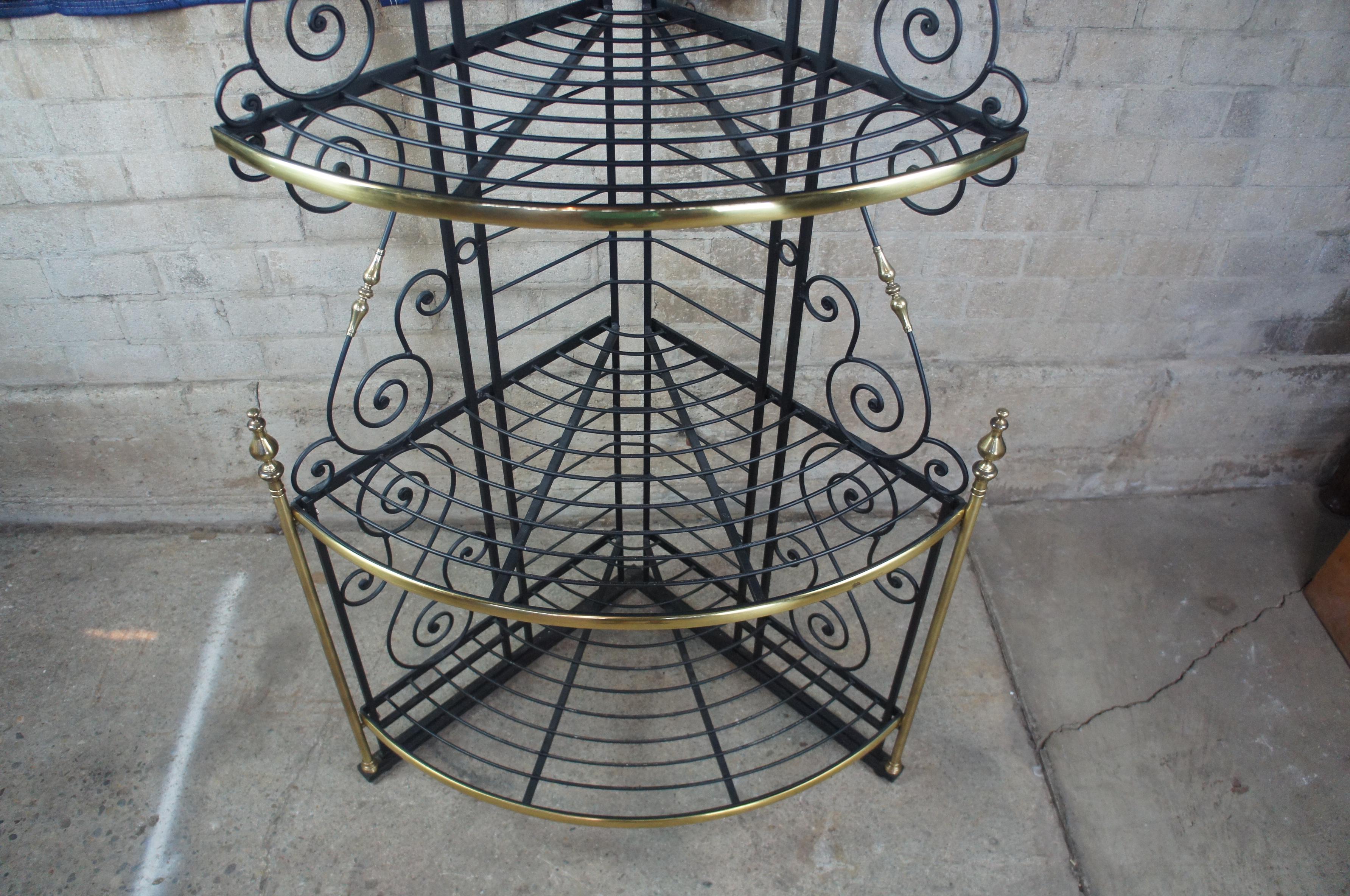 Vintage Scrolled Iron and Brass Corner Bakers Rack French Étagère Shelf In Good Condition In Dayton, OH