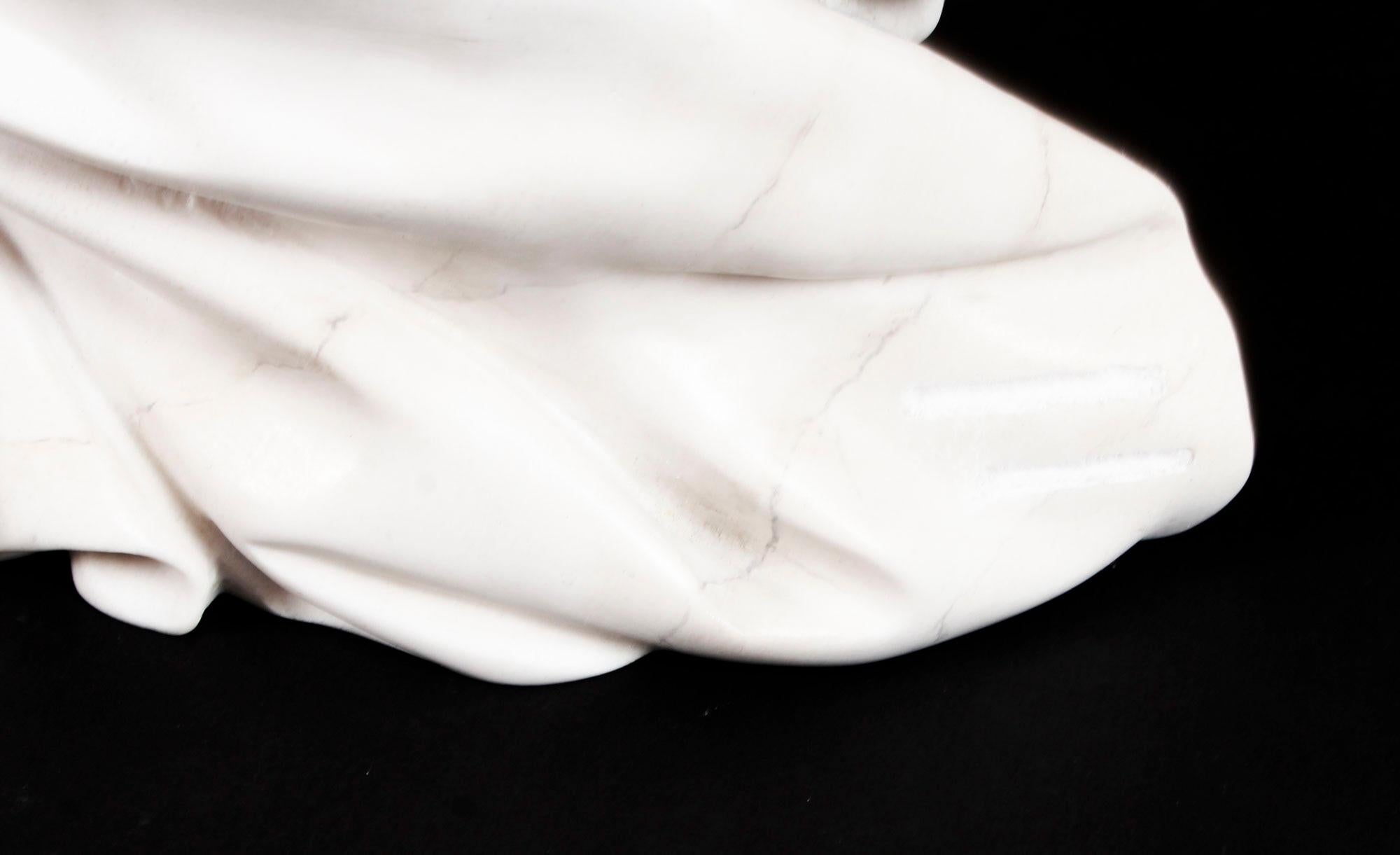 Busto scolpito d'epoca in marmo composito di Marie Antoinette fine XX secolo in vendita 6