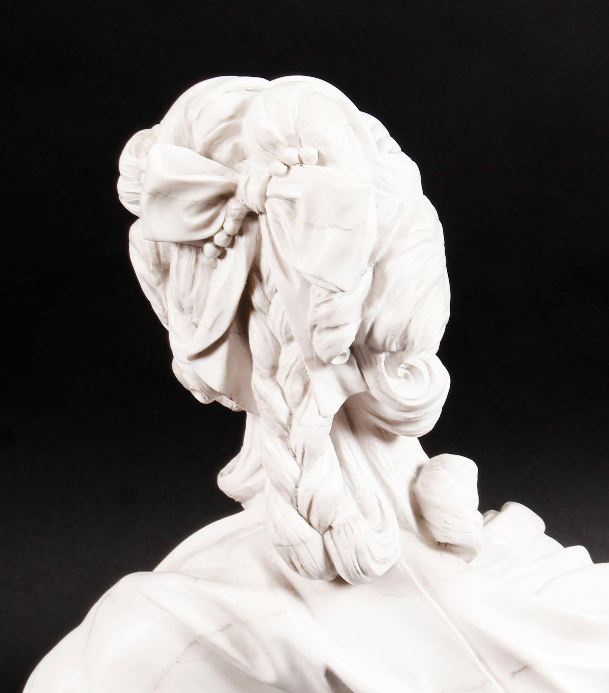 Busto scolpito d'epoca in marmo composito di Marie Antoinette fine XX secolo in vendita 5