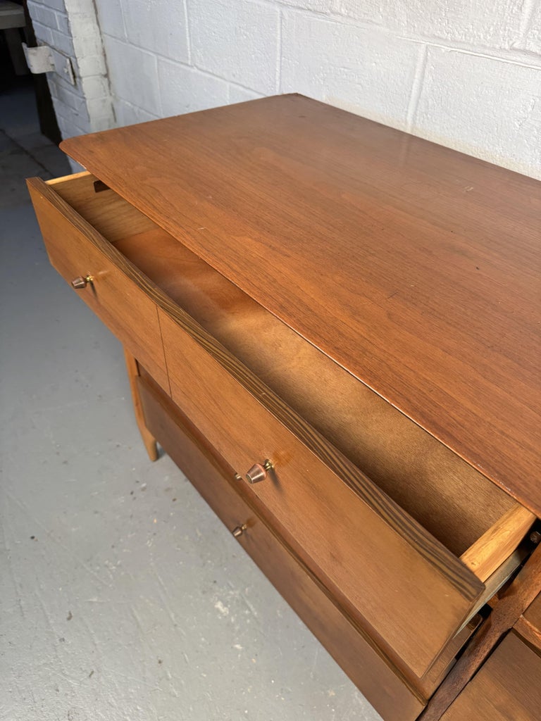 Vintage Sculpted Dresser By Stiehl Furniture New York For Sale at 1stDibs