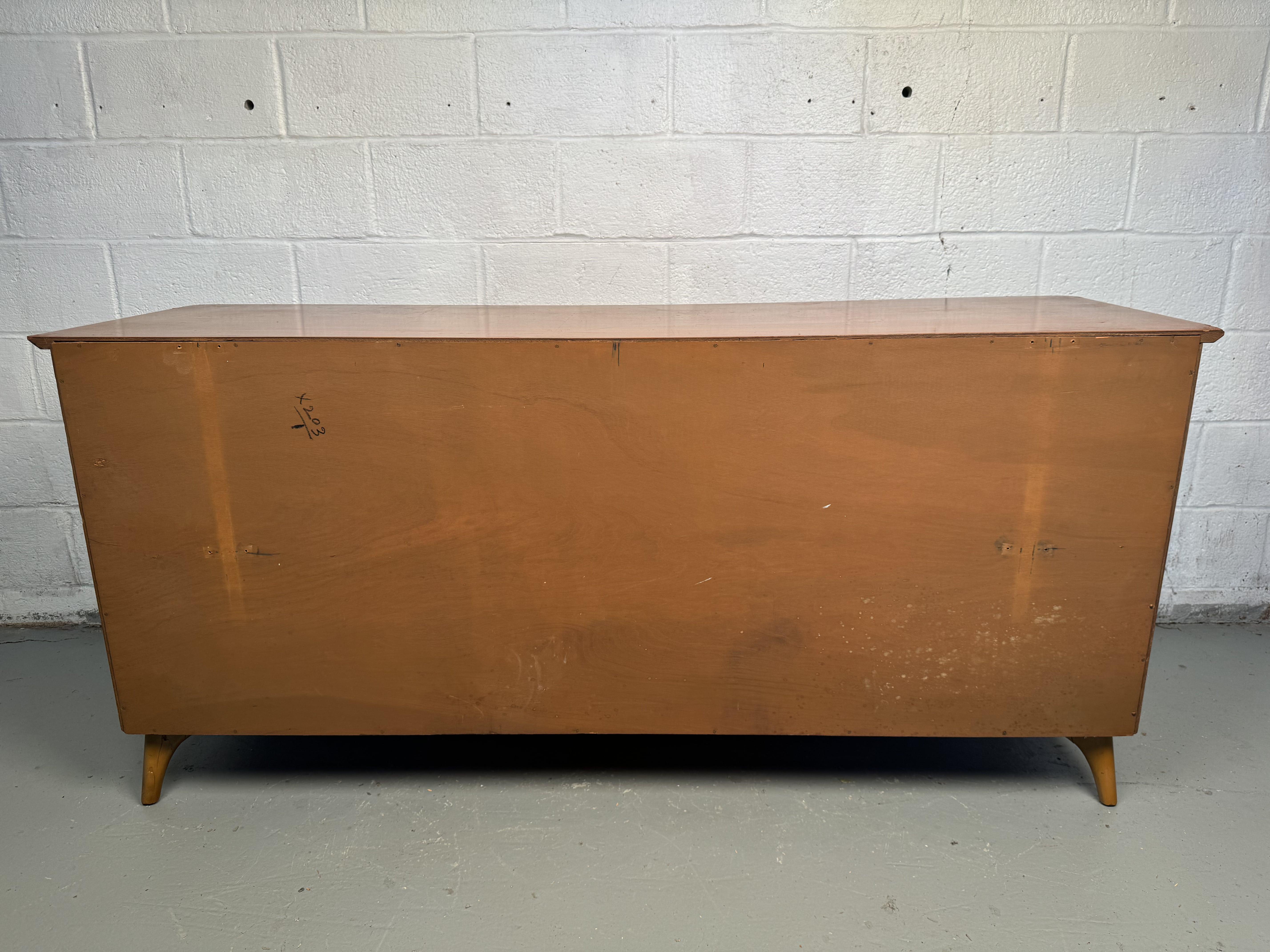 Skulpturale Vintage-Kommode von Stiehl Furniture, New York im Angebot 9