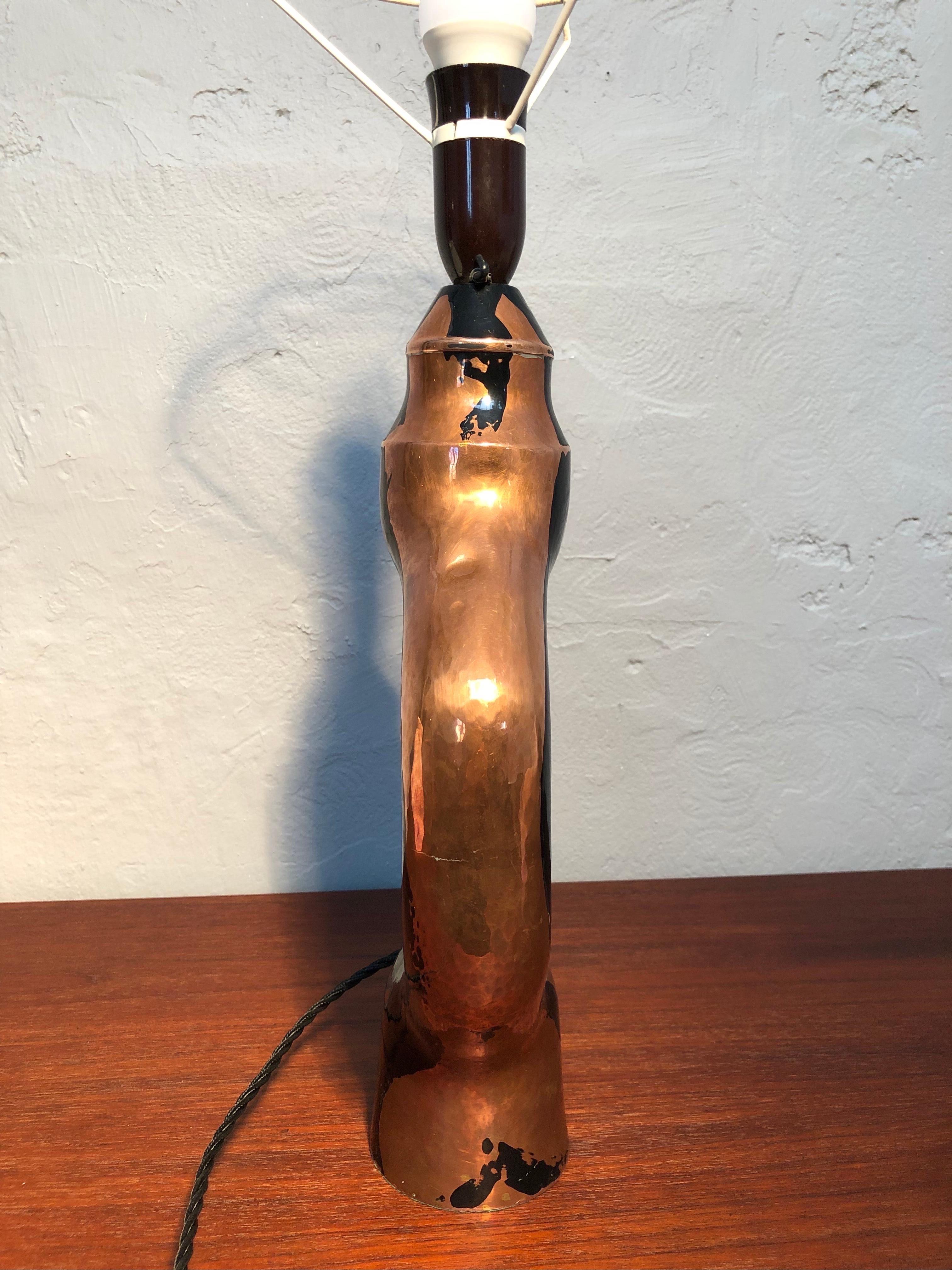 Vintage Sculptural Artisan Table Lamp in Copper For Sale 6