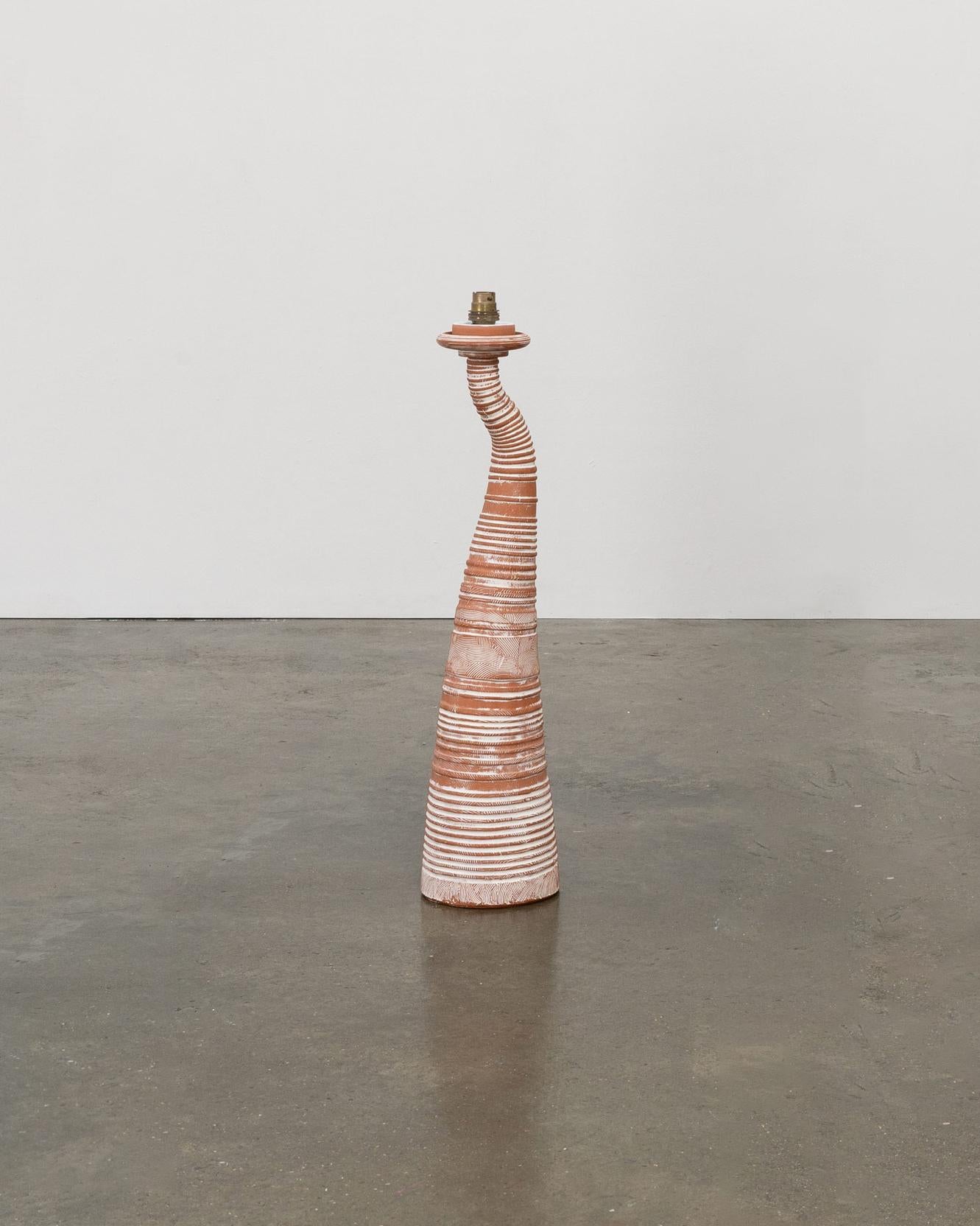 Vintage Sculptural Artisanal Terracotta Lamp For Sale 2