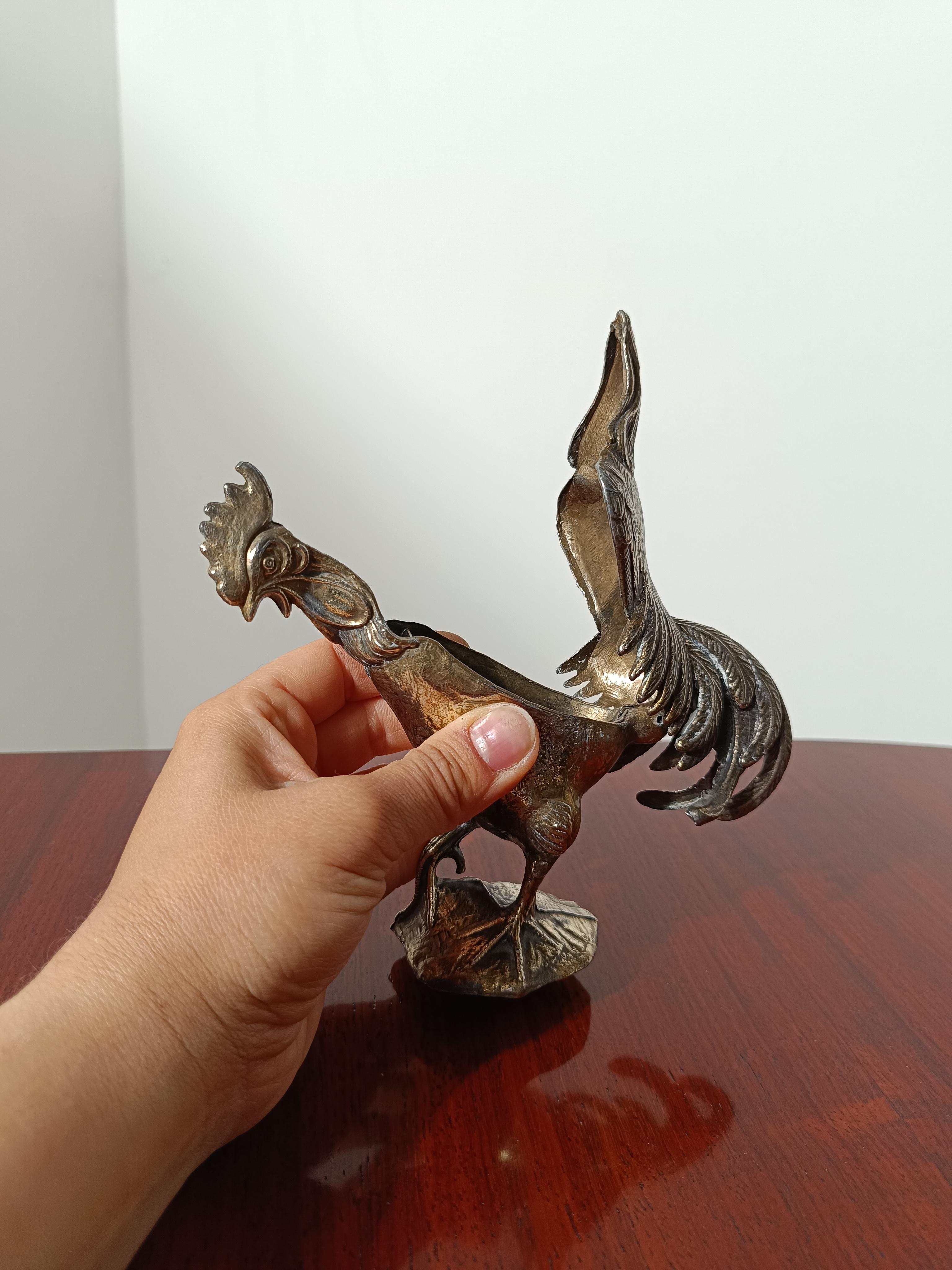 Mid-Century Modern Vintage Sculptural Bronzed Metal Ashtray in the shape of a Rooster, Italy 1970s  For Sale